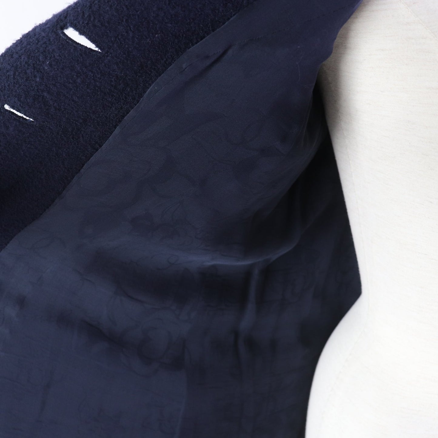 CHANEL 08A P33856 Outer: 95% wool, Outer: 5% nylon, Lining: 100% silk Navy Women 36 d