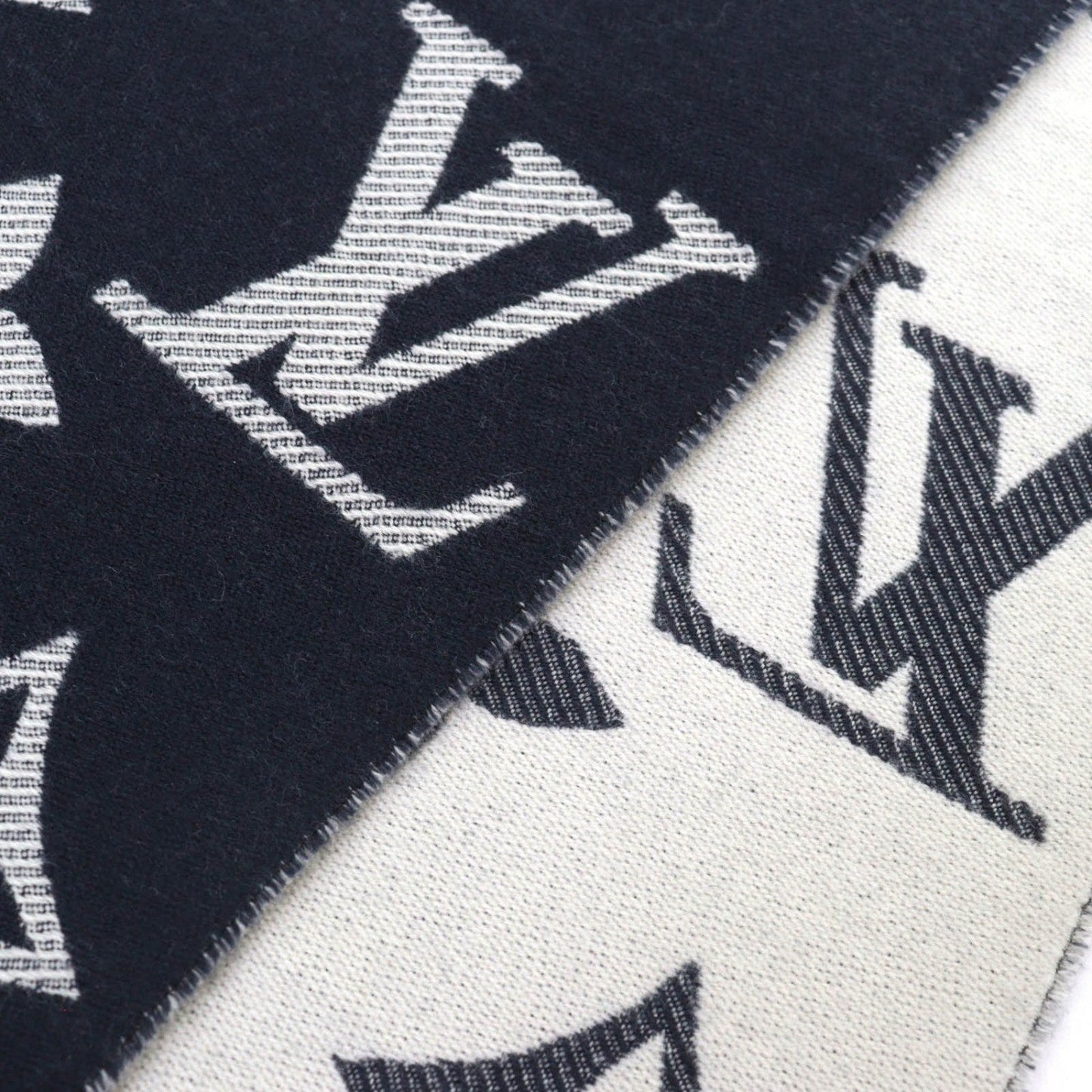 LOUIS VUITTON Scarf M79503 wool Navy LV Essential Scarf 170×34cm