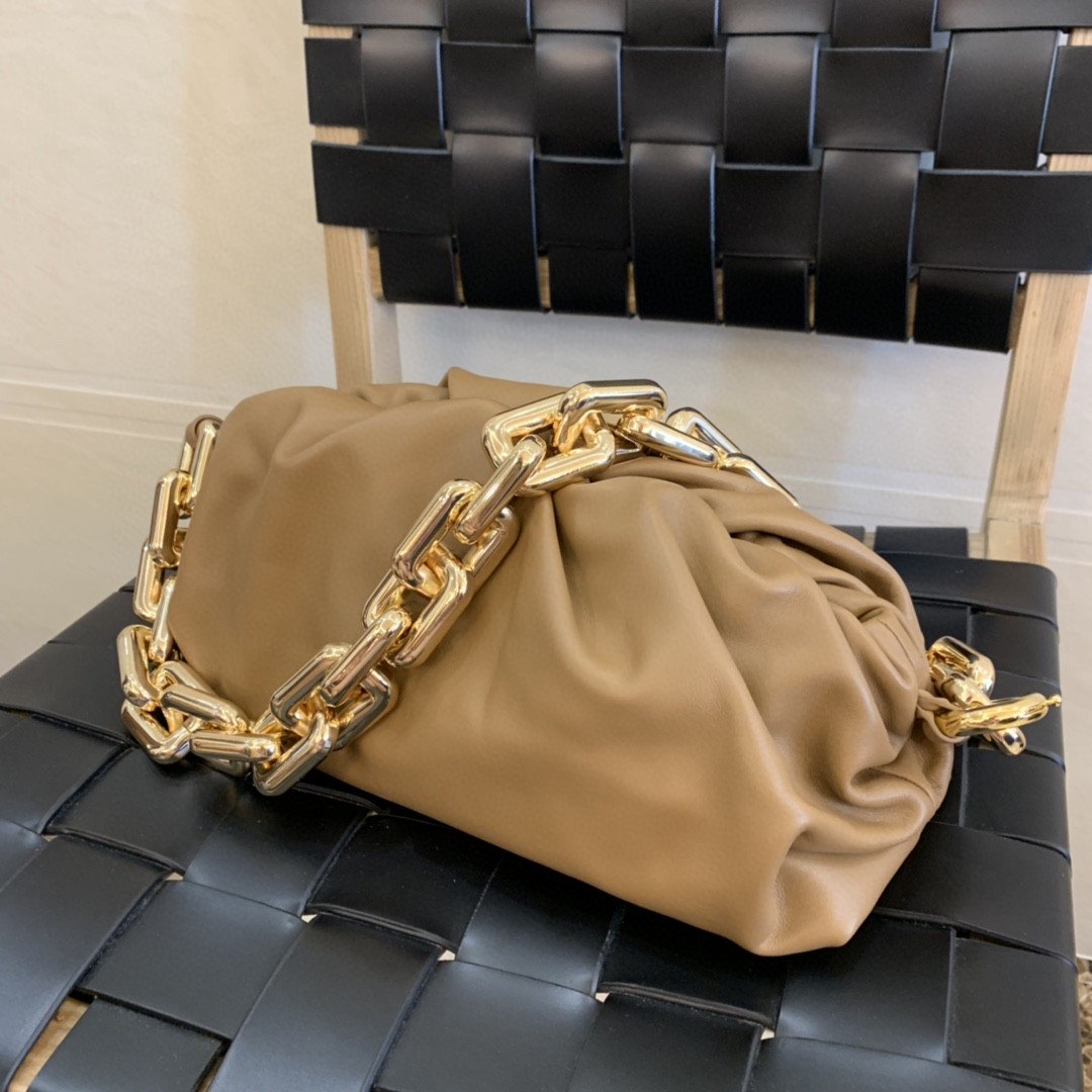 Top Quality Chain Pouch For Women 12.2in/31cm In Camel 620230VCP402618