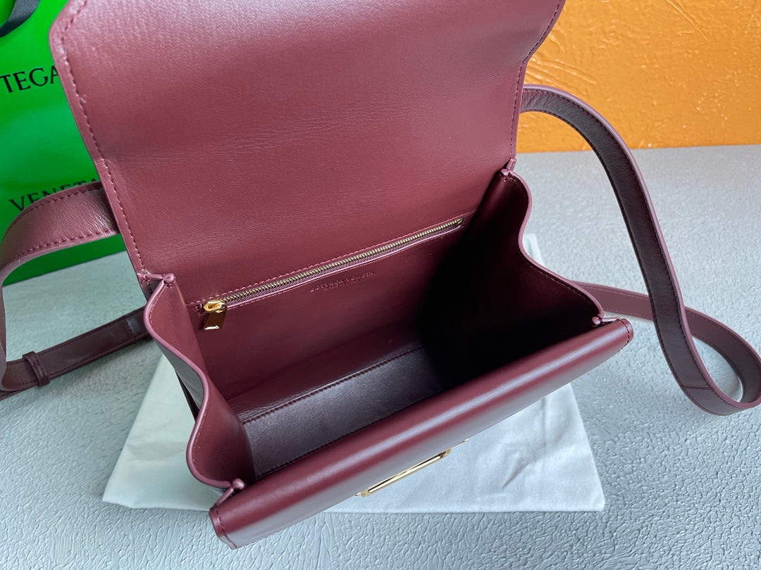 Top Quality Clip Bag Purple, For Women, Women’s Bags 9in/23cm