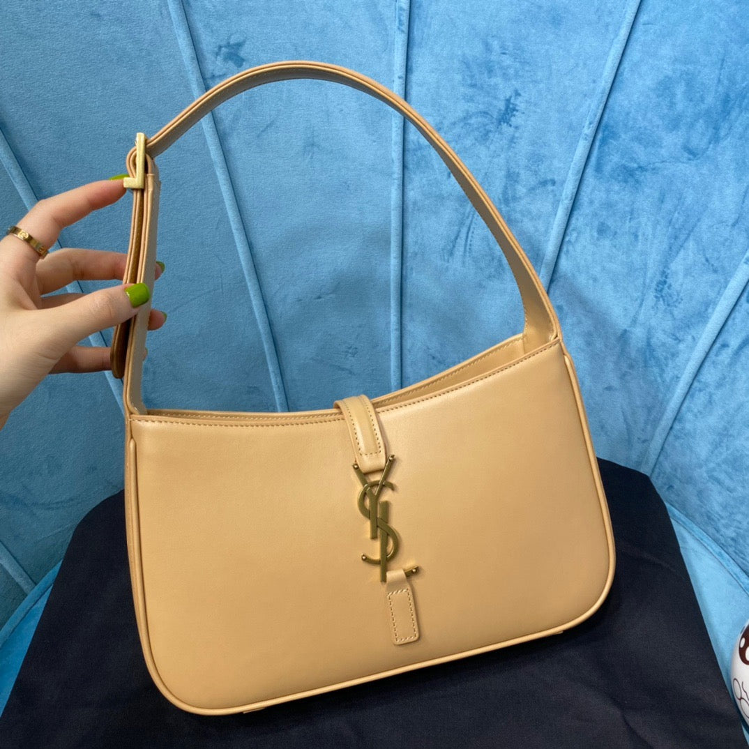 YSSL Le 5 À 7 Hobo Bag In Smooth Beige For Women 9in/23cm YSL 6572282R20W9832