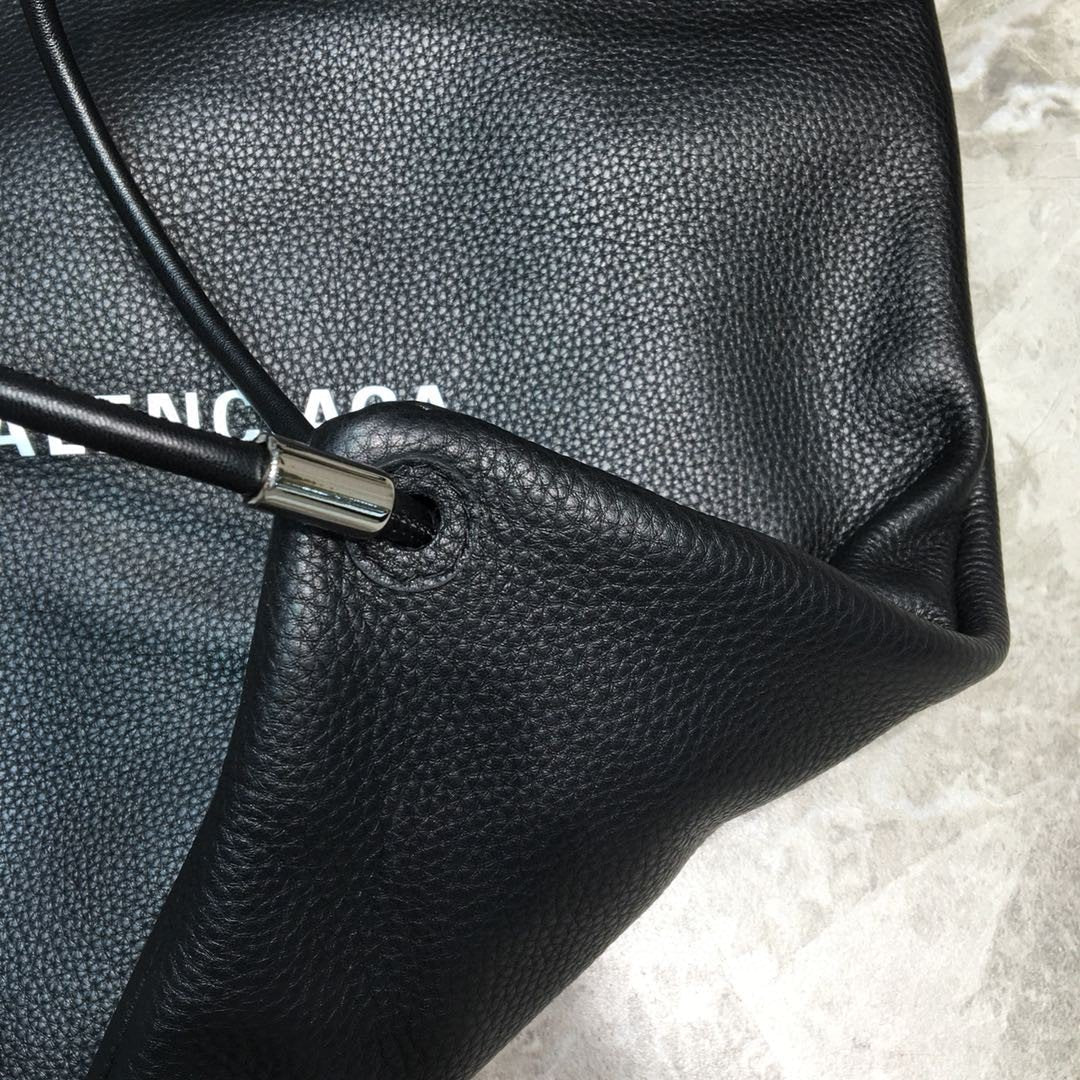 Top Quality Everyday Drawstring Backpack In Black, For Women, Bags 18.5in/47cm