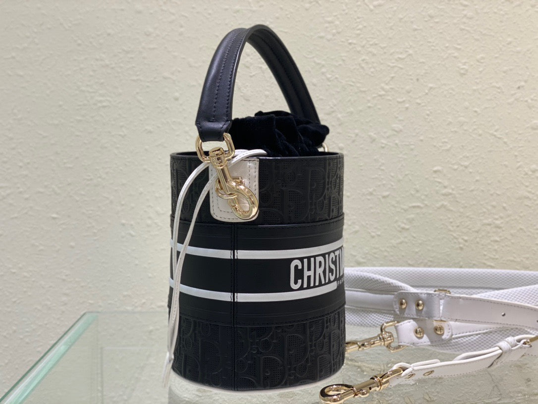 Top Quality Small Vibe Bucket Bag Black, For Women, Womens Handbags 5.5in/14cm CD
