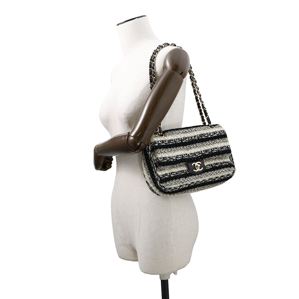 CHANEL Matelasse WChainShoulder Bag White/Black Tweed Leather Size 25
