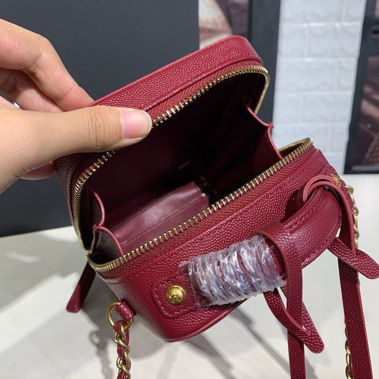 CHL Top QualityTop Qualityligree Vertical Vanity Case Bag Burgundy For Women, Women’s Handbags, Shoulder And Crossbody Bags 6.7in/17cm