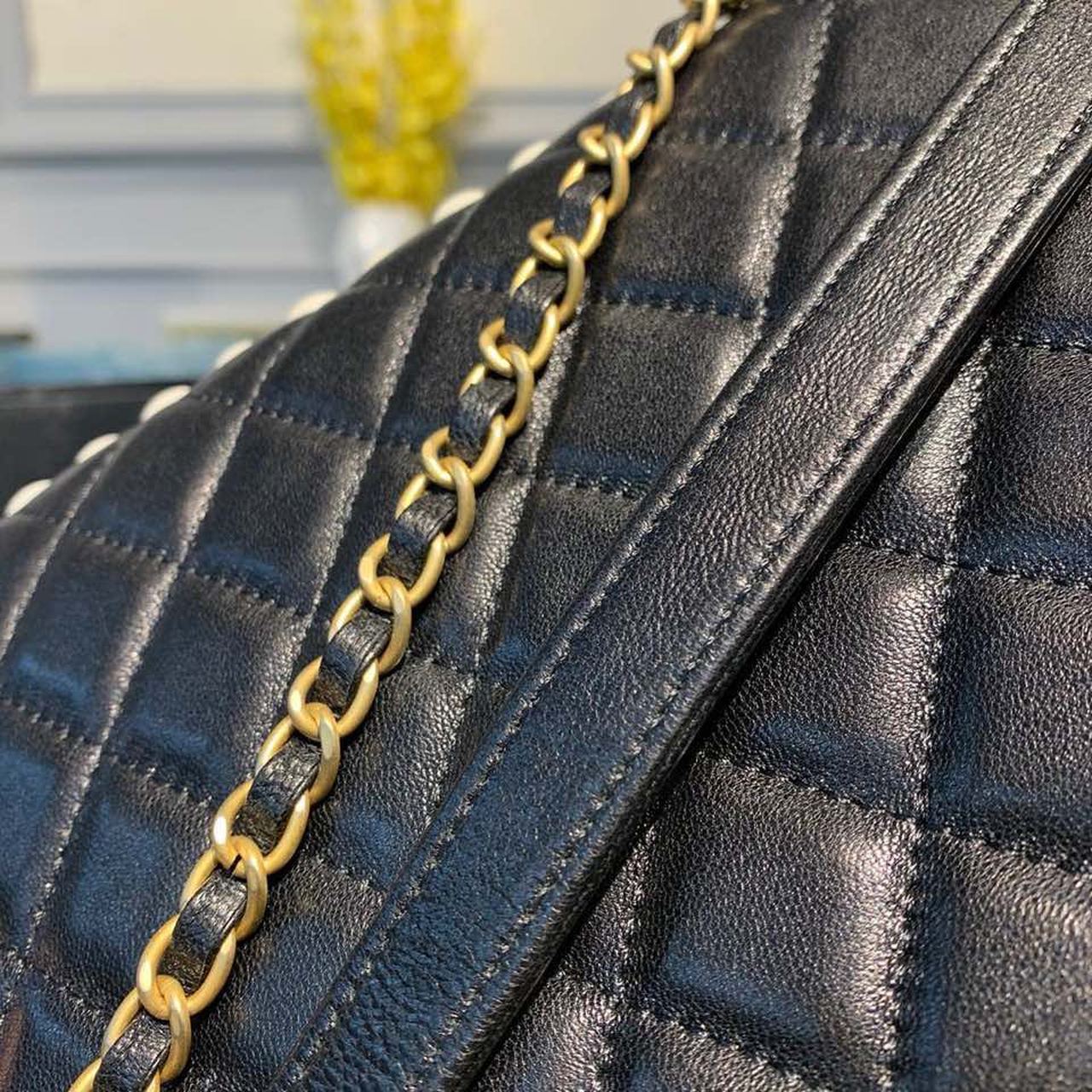 CHLShort Pearl Handle Bag Gold Toned Hardware Black For Women, Women’s Handbags, Shoulder And Crossbody Bags 8in/21cm AS0585