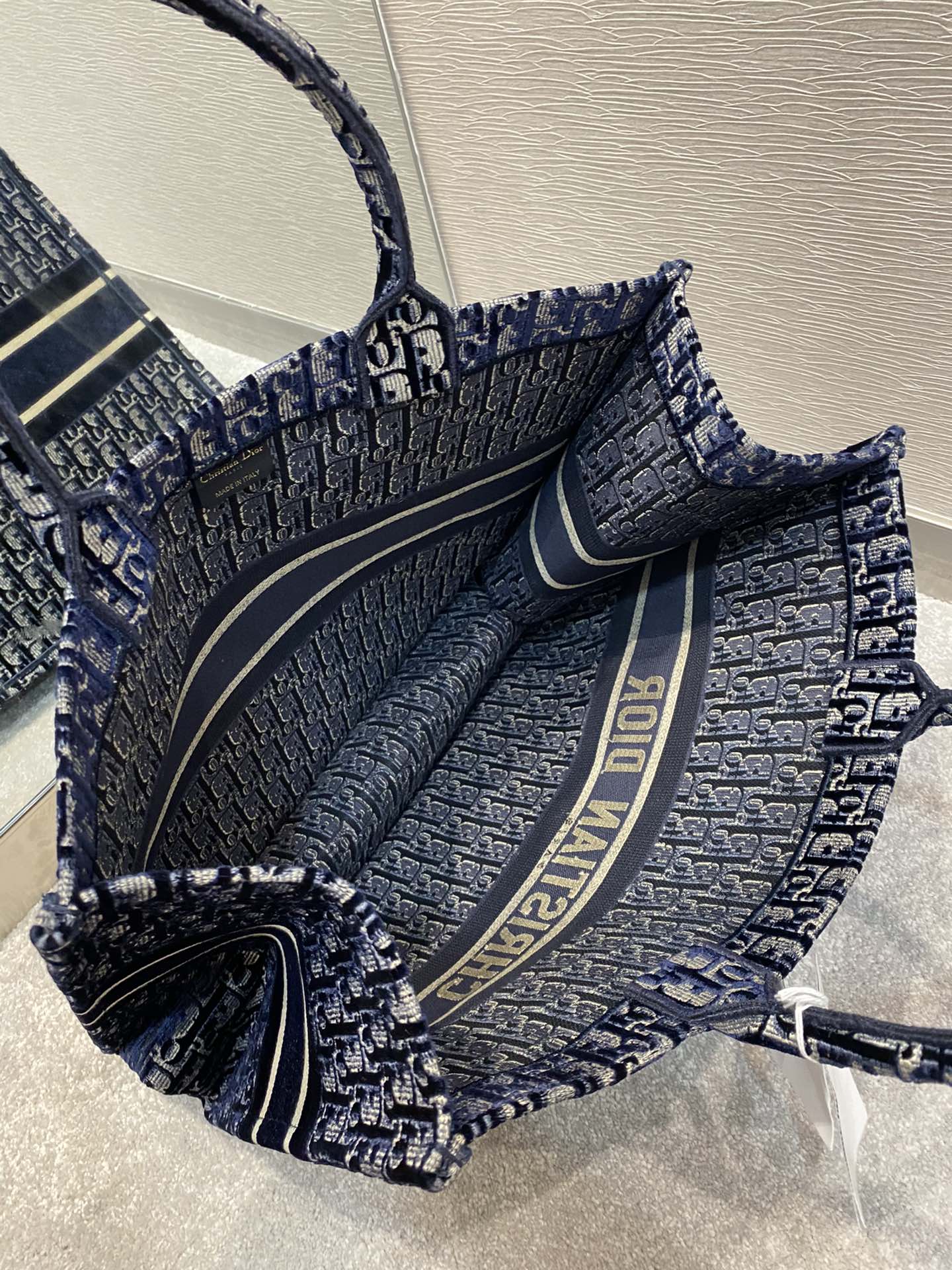 Top Quality MeTop Qualityum Book Tote Dark Blue For Women 14in/36cm CD M1296ZRIW_M928