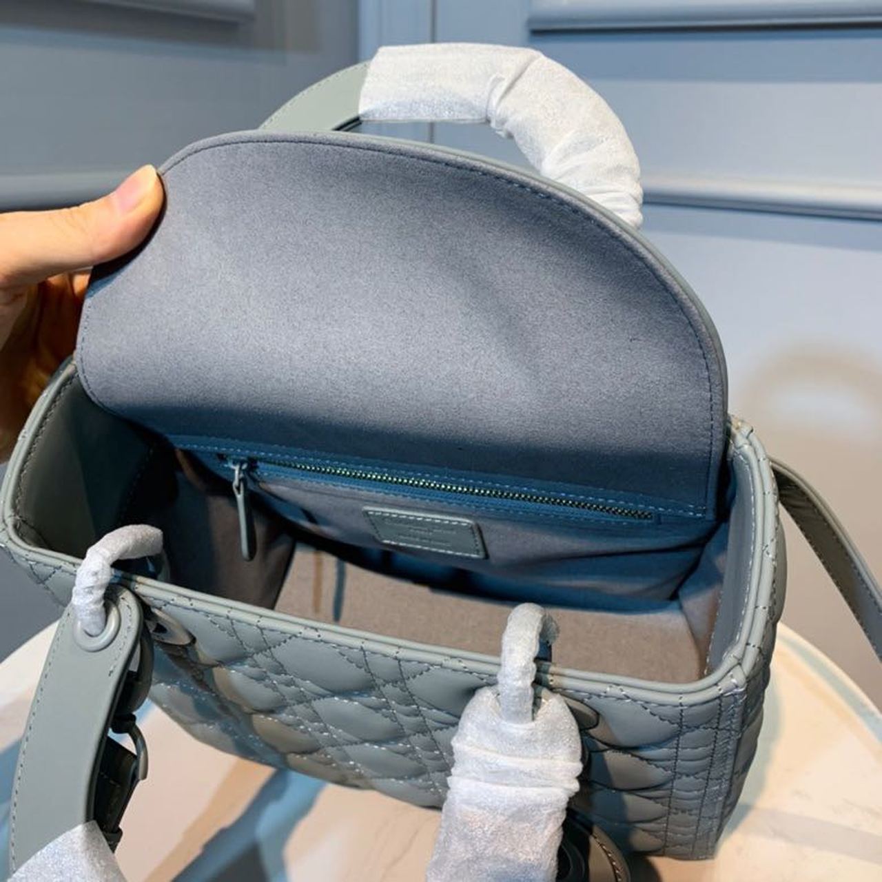 Top Quality MeTop Qualityum Ultramatte Lady Bag Grey For Women 9.5in/24cm CD M0565ILOI_M41G