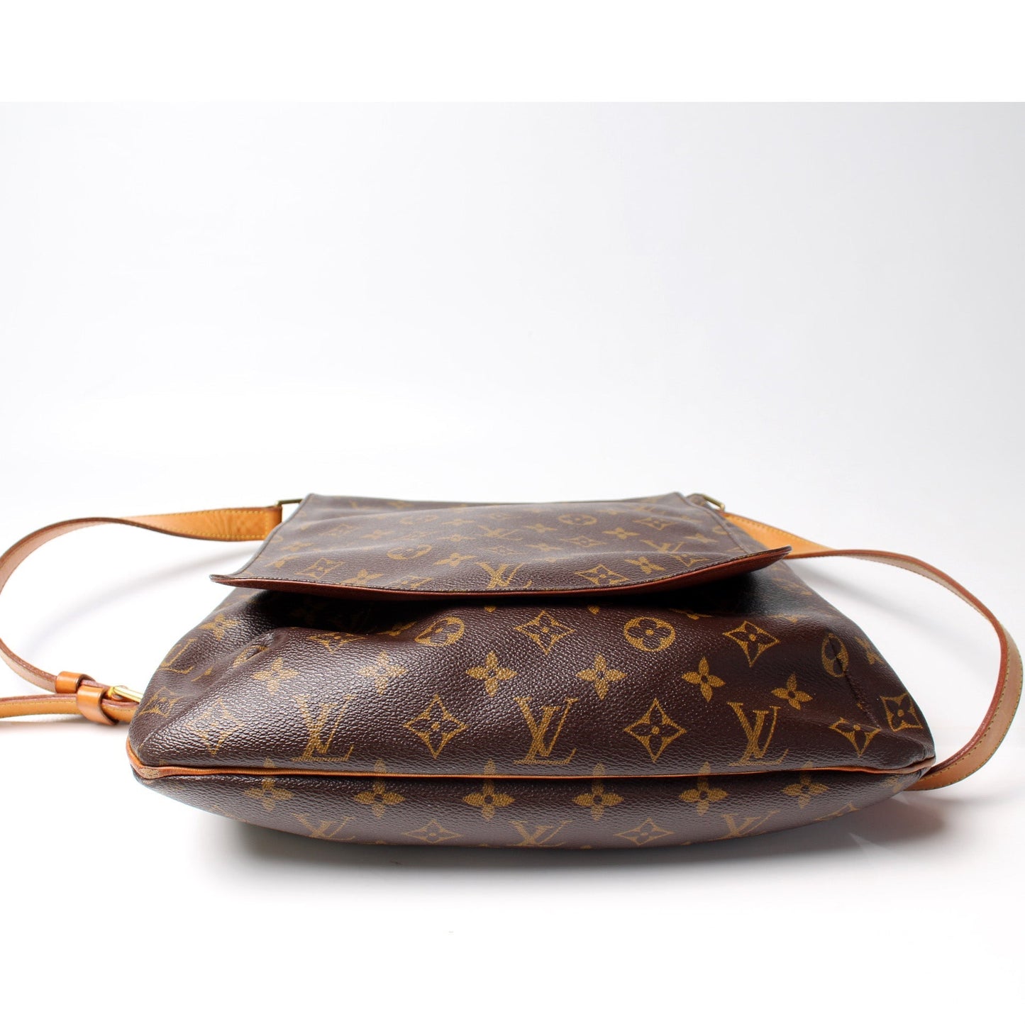 Louis Vuitton M tte Messenger Monogram