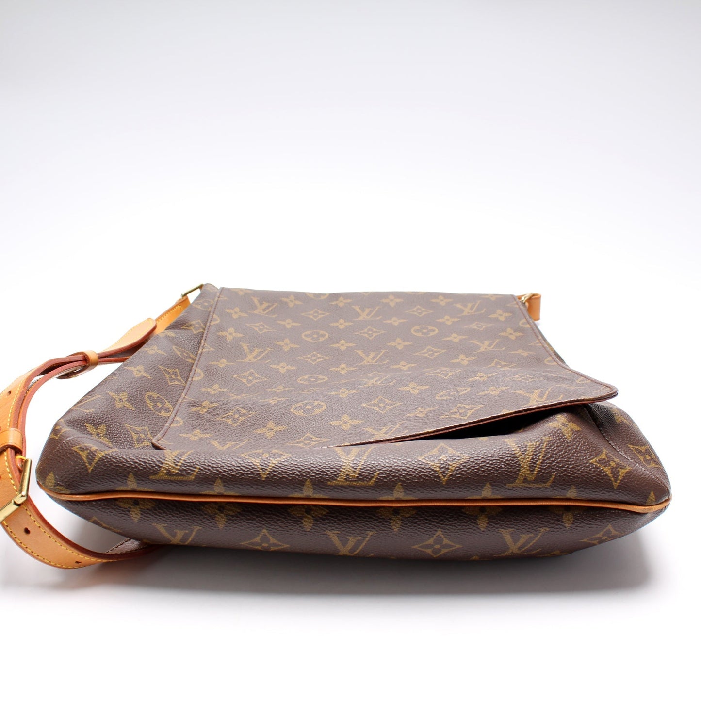 Louis Vuitton M tte Messenger Monogram