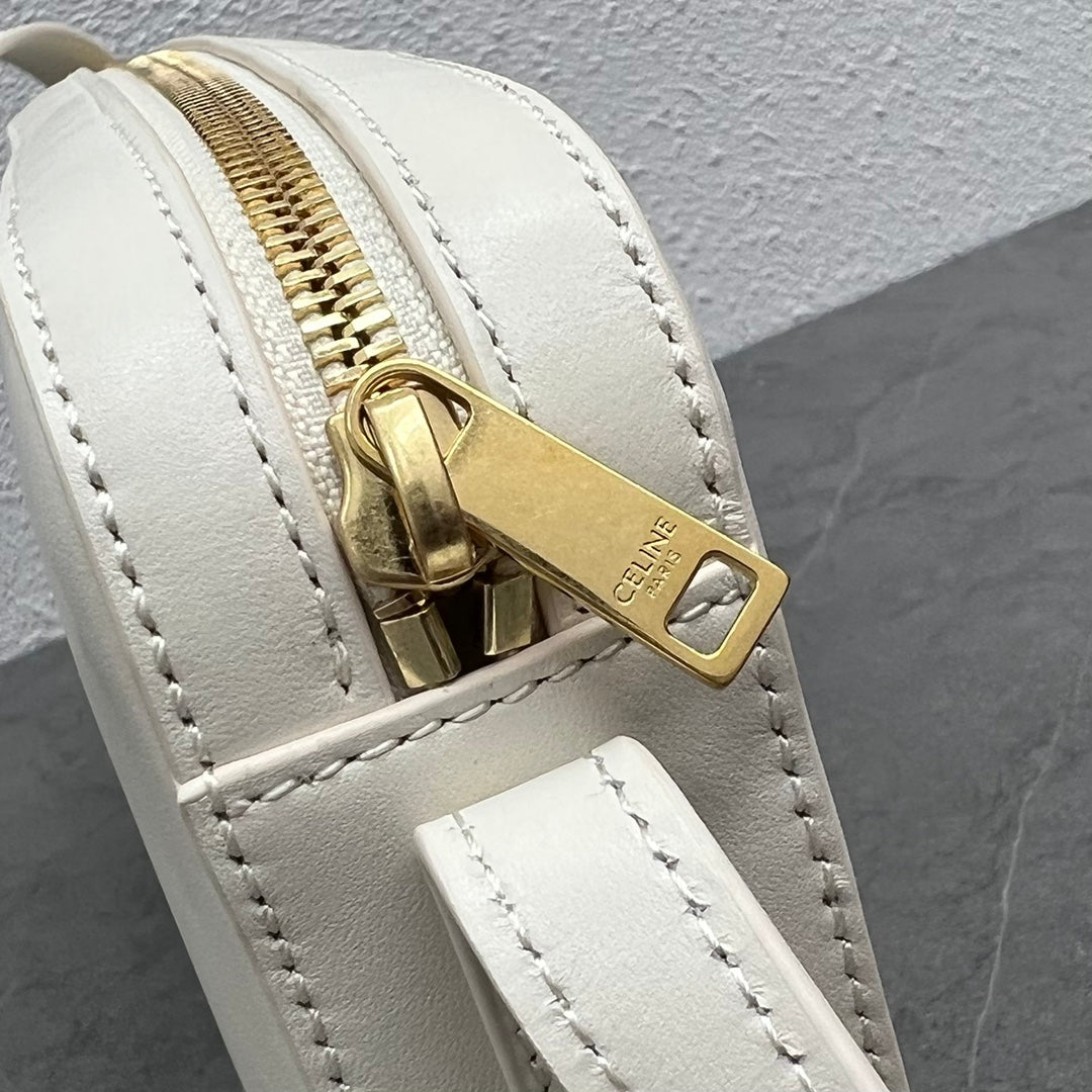 Top Quality Camera Shoulder Bag Cuir Triomphe White For Women 10in/26cm
