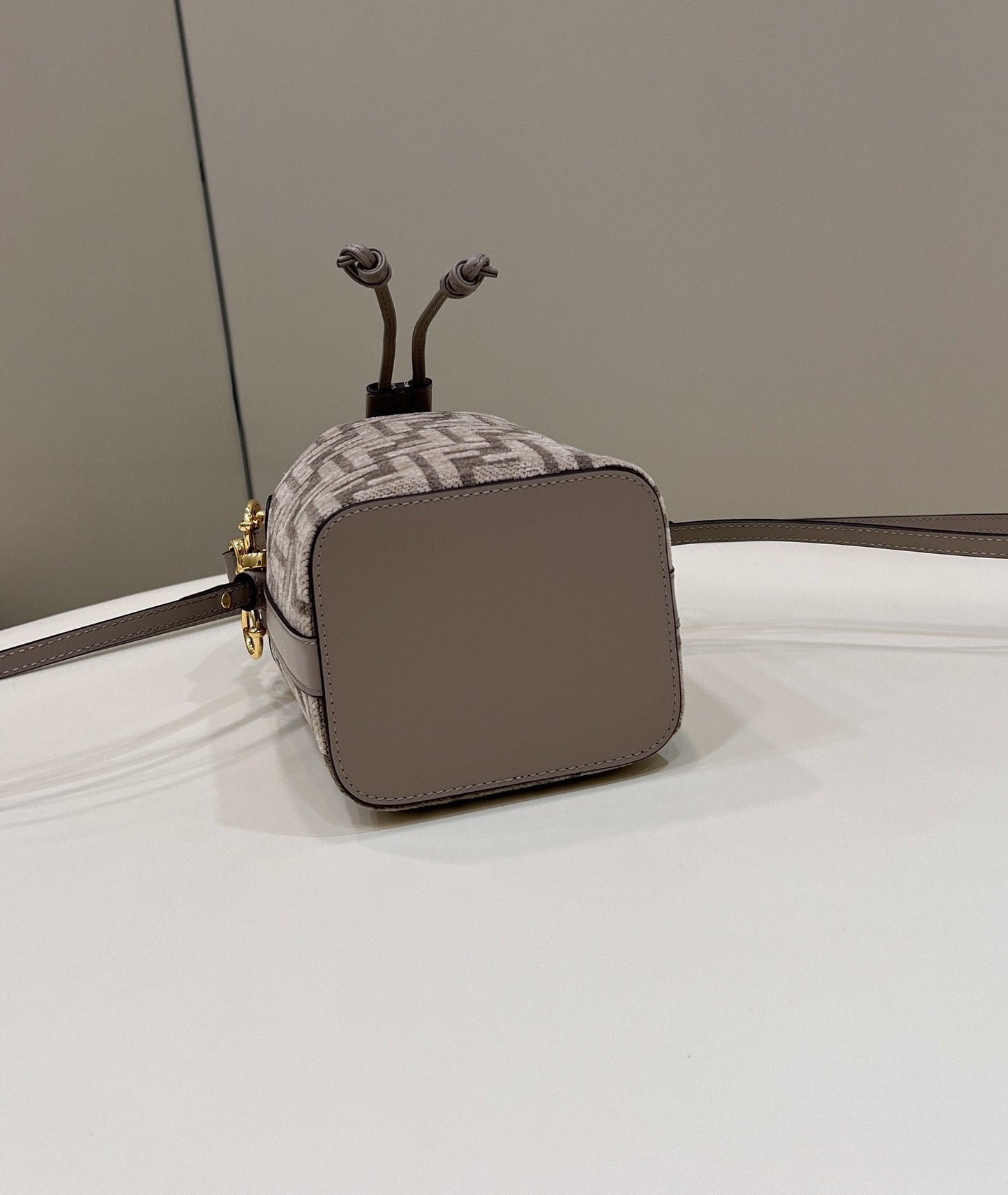 Top QualityTop Quality Mon Tresor Small Beige Bag For Woman 18cm/7in