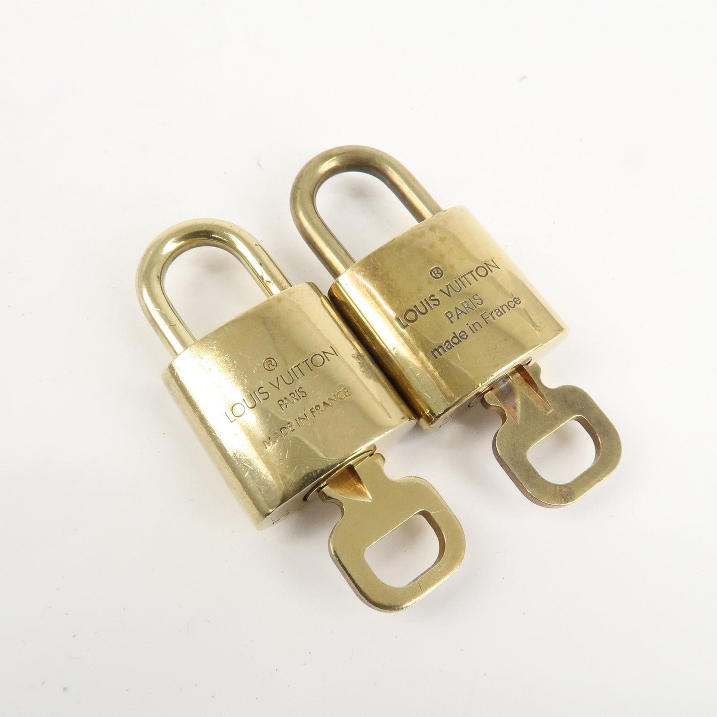 Louis Vuitton Set of 10 Lock & Key Cadena Key Lock Metal Gold d