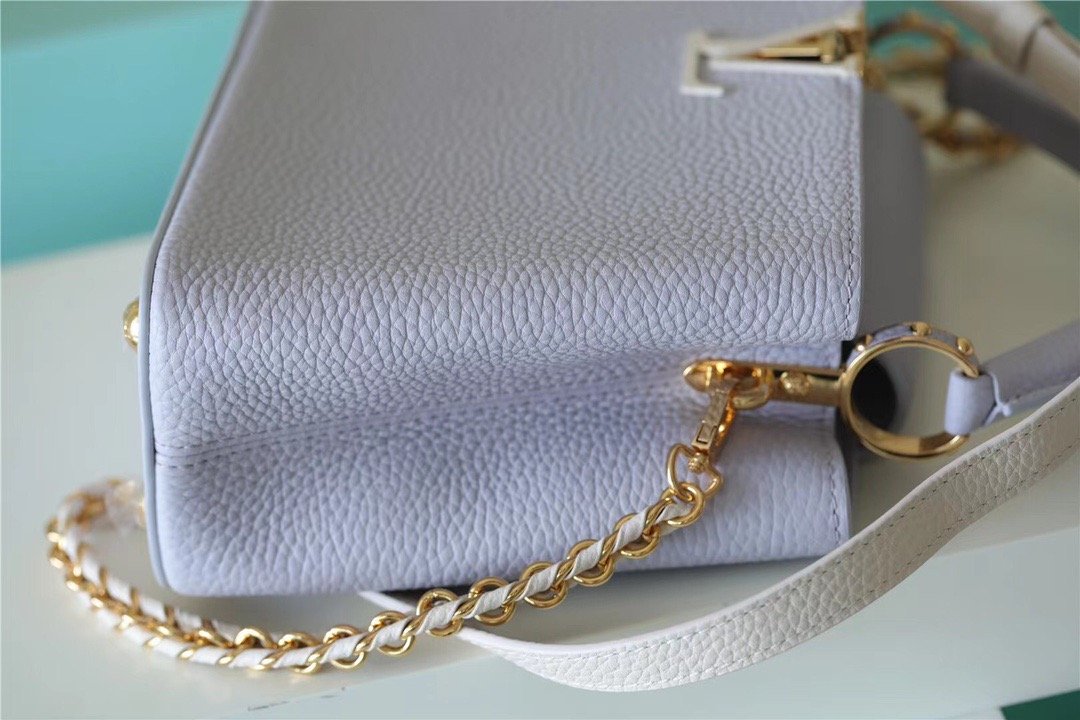 Top Quality Capucines MM Taurillon Light Blue/ Creme For Women, Shoulder And Crossbody Bags 31.5cm/12.4in Top Quality