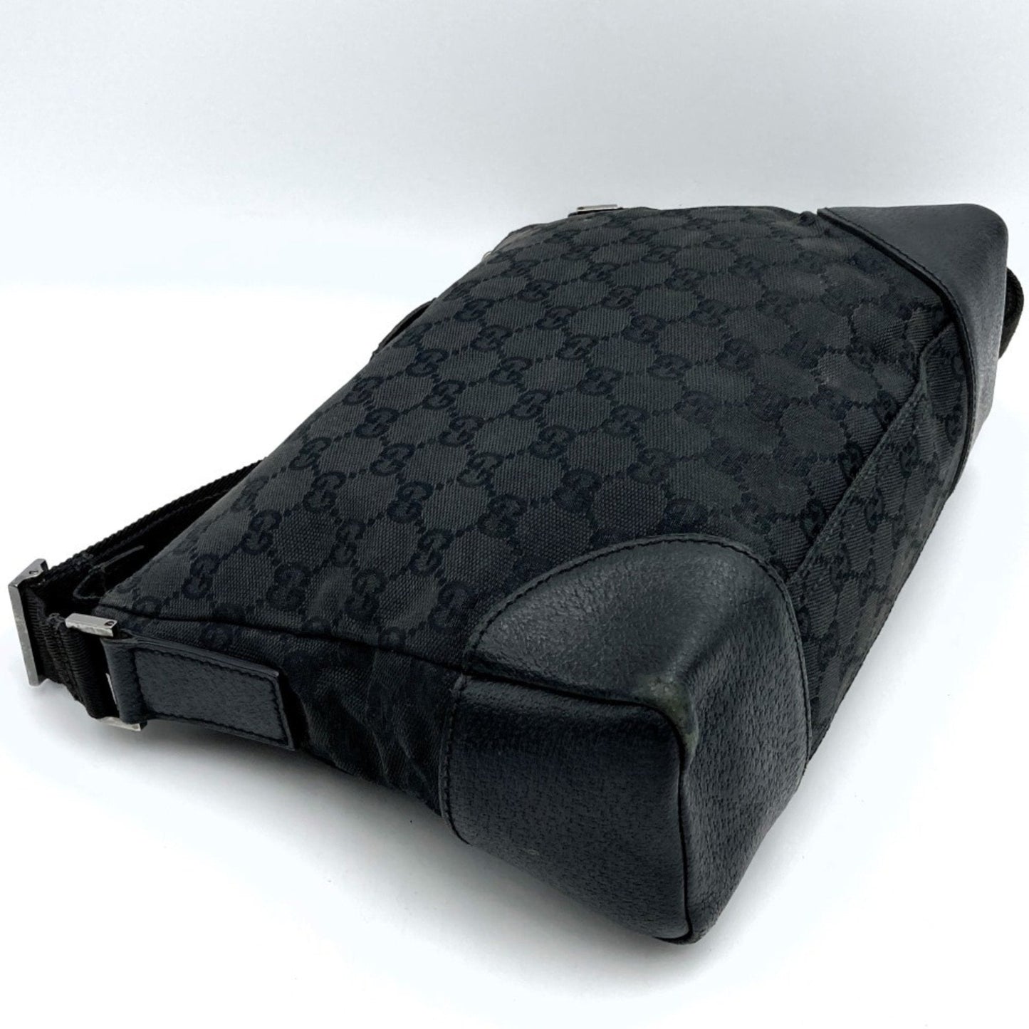 Gucci Black Gg Canvas Leather Shoulder Bag ( )