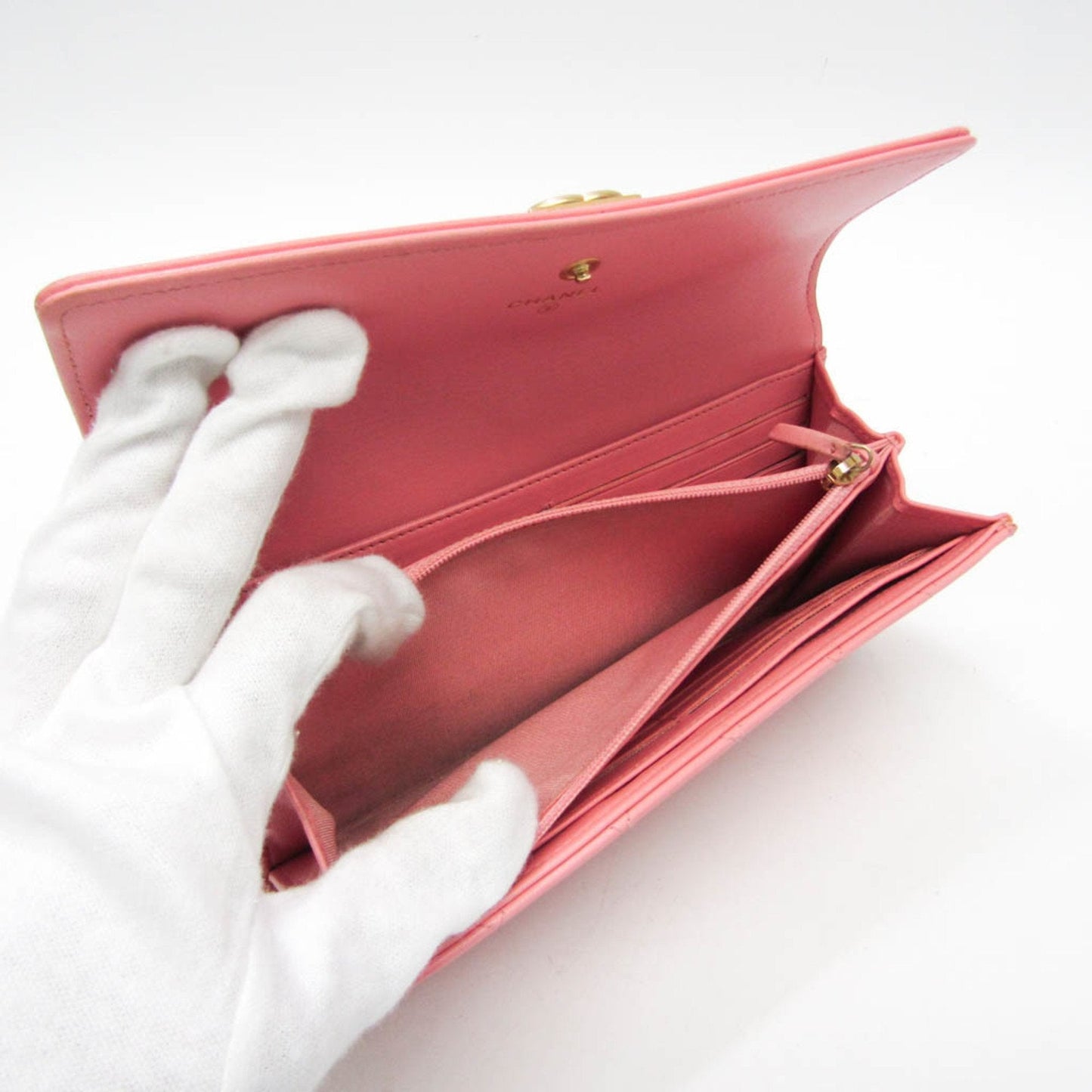 Chanel Boy Chanel A80286 Women's Lambskin Long Wallet (bi-fold) Light Pink