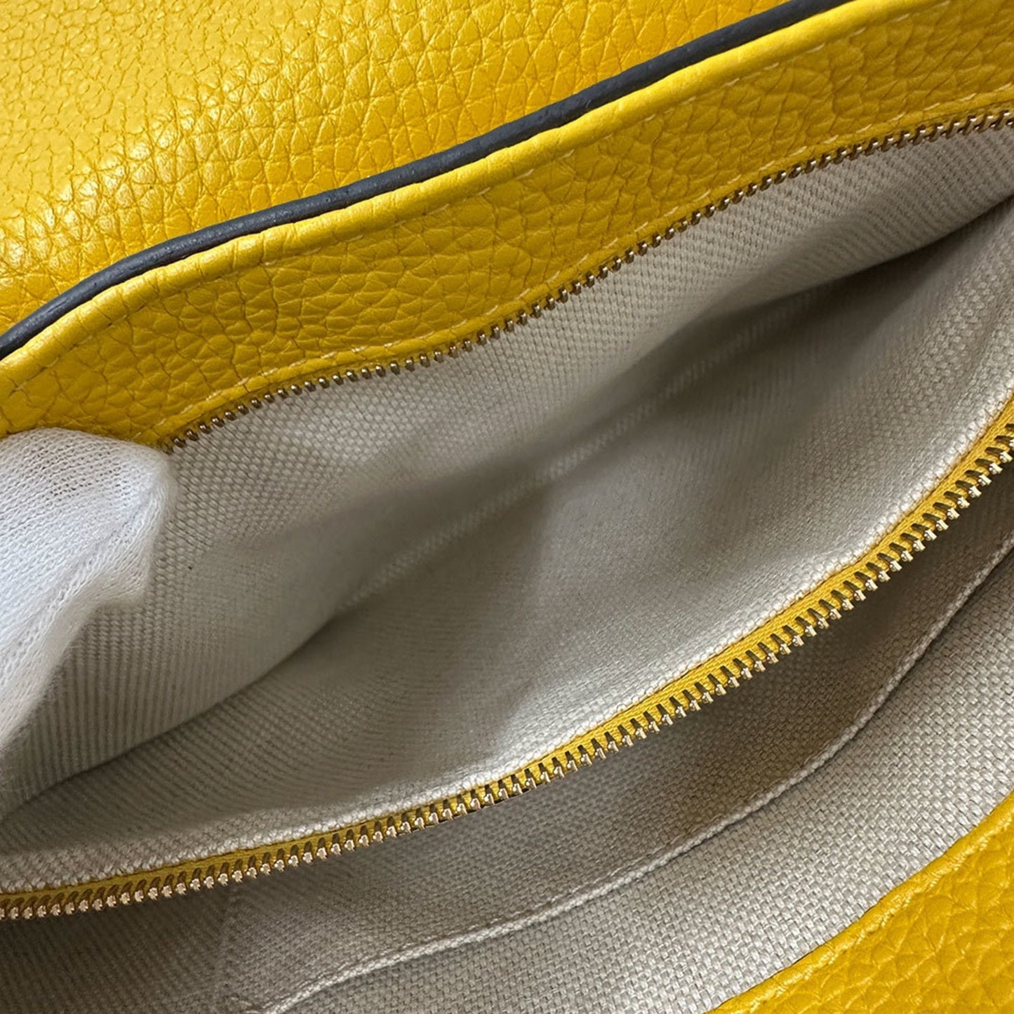 Gucci Soho Yellow Leather Shoulder Bag ( )