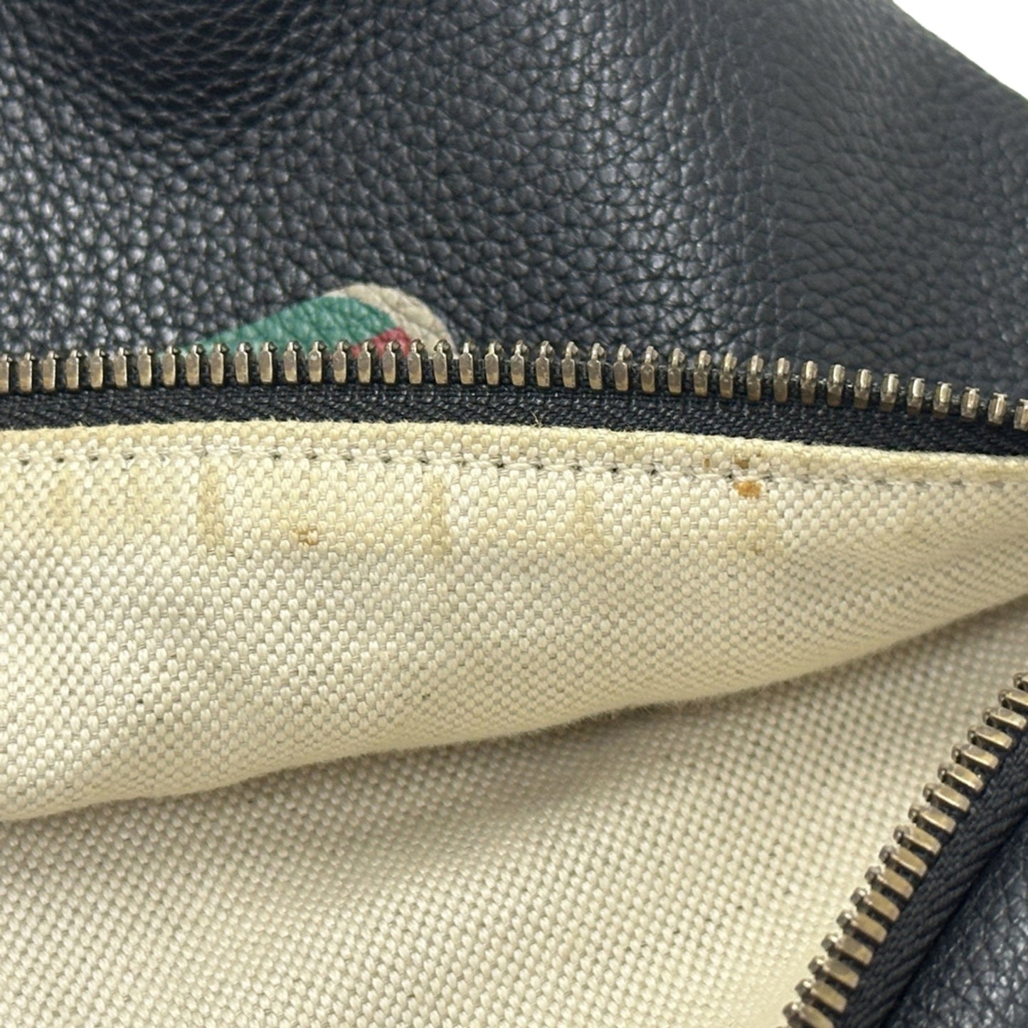 Gucci Black Leather Fanny Pack Sling Bag ( )