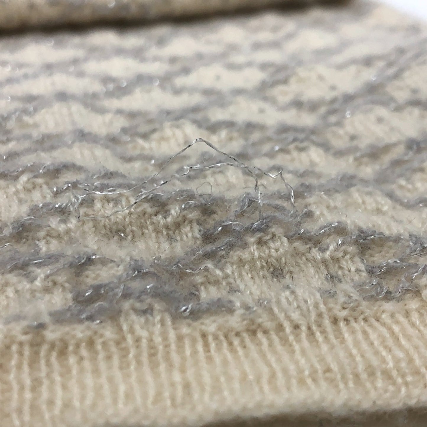 Chanel 18A Glitter large format Scarf IvoryBased
