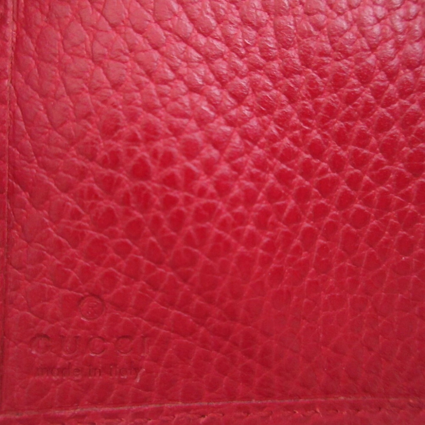 Gucci Red Color Leather Wallet (Tri-Fold) ( )