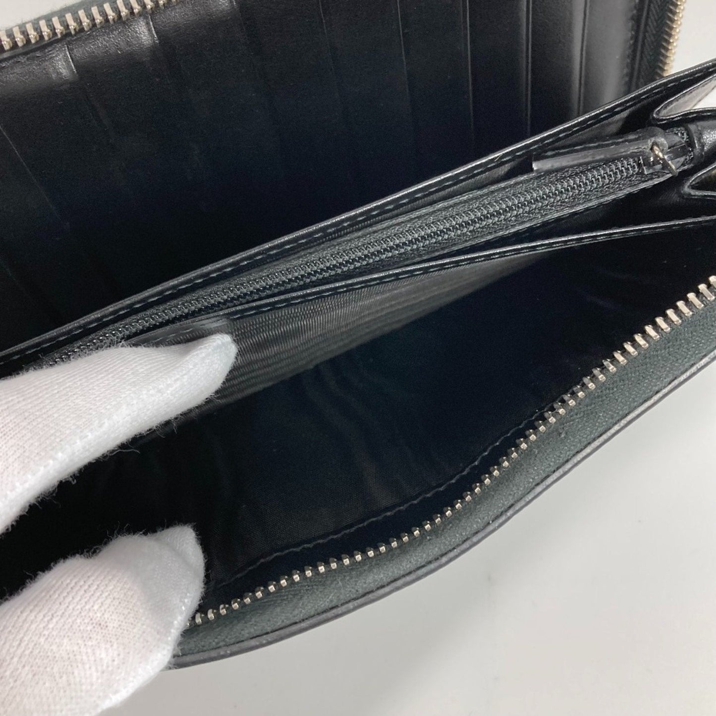 Gucci Black Leather Long Wallet (Bi-Fold) ( )