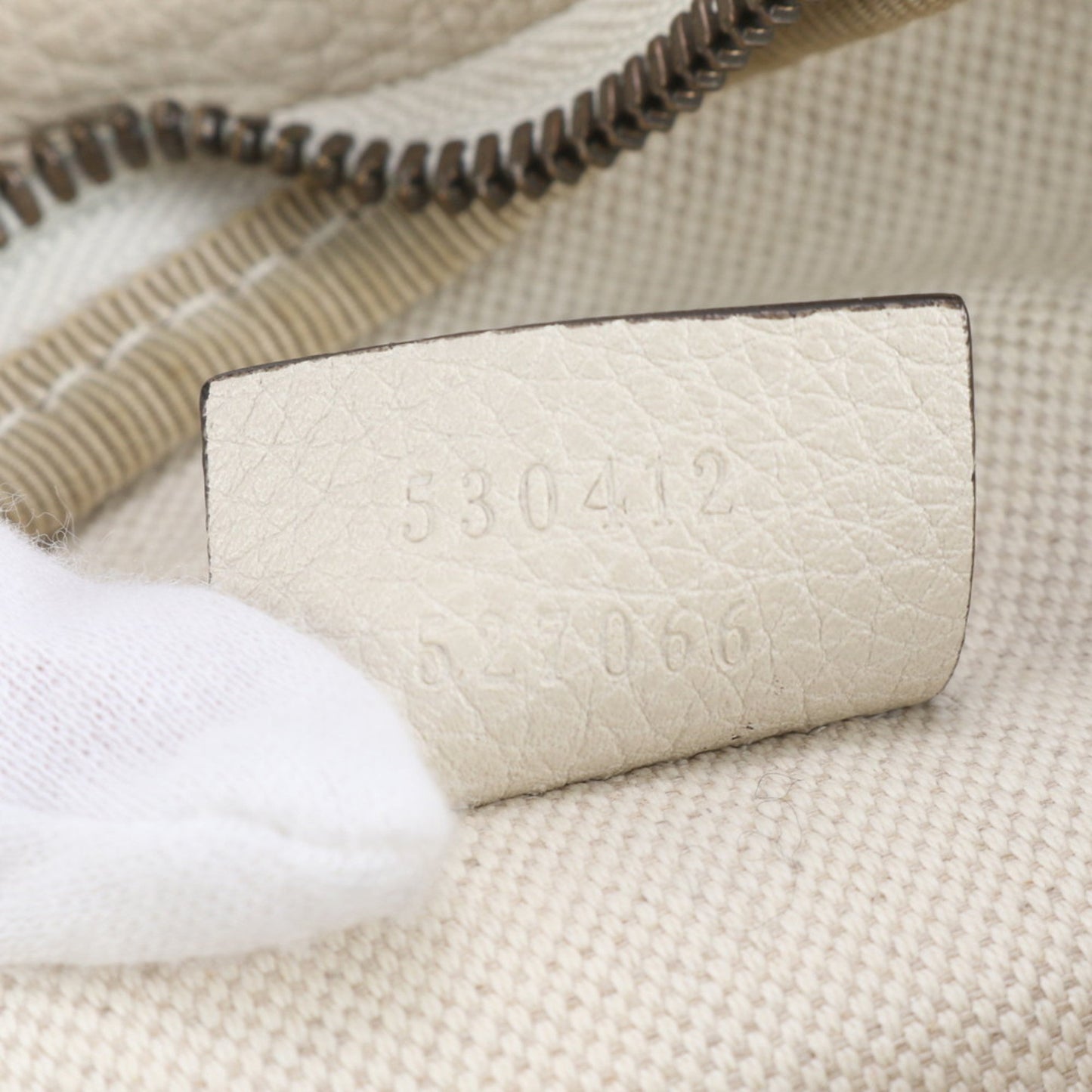 Gucci Beige Leather Pouch Sling Bag ( )