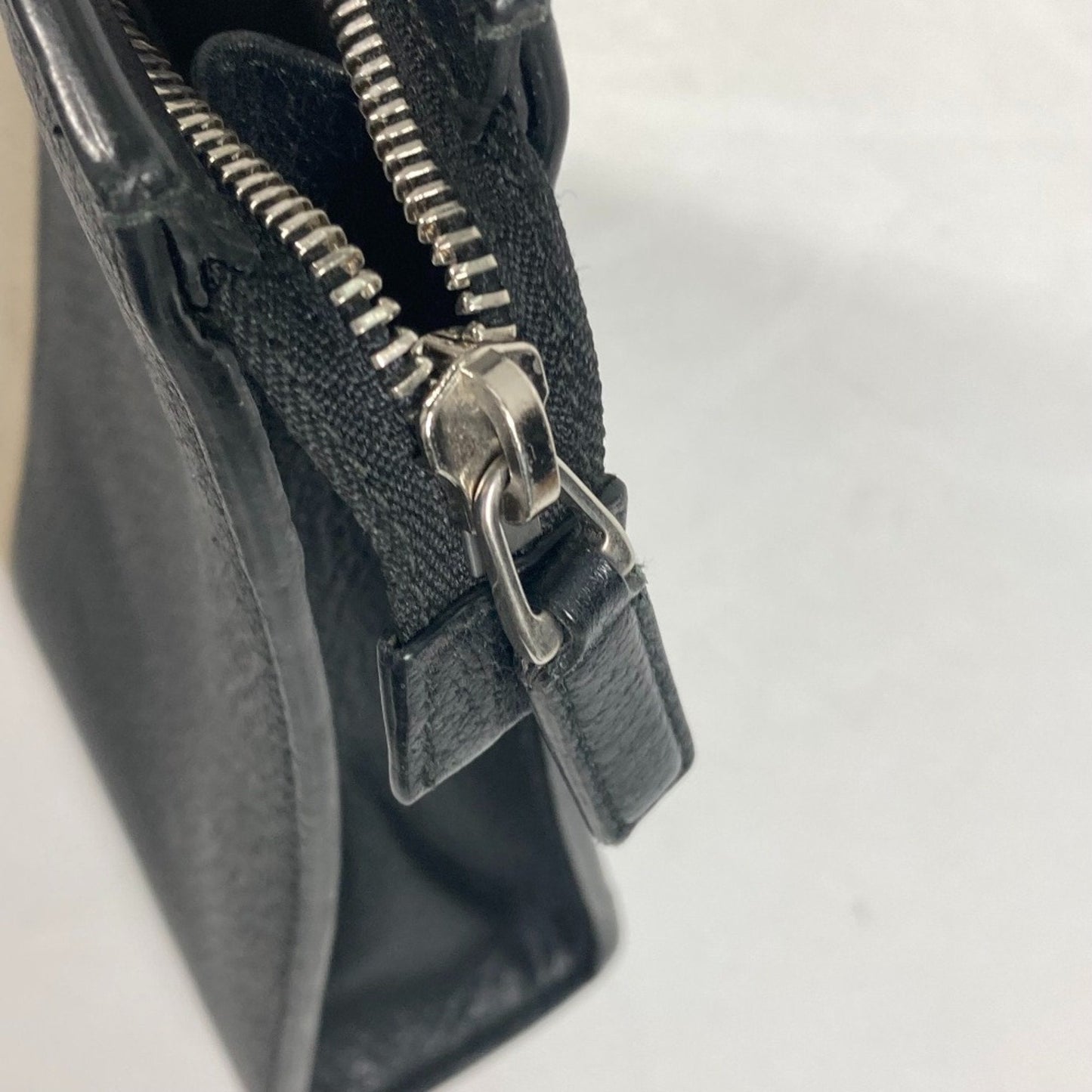 Gucci Black Leather Clutch Bag Pouch ( )
