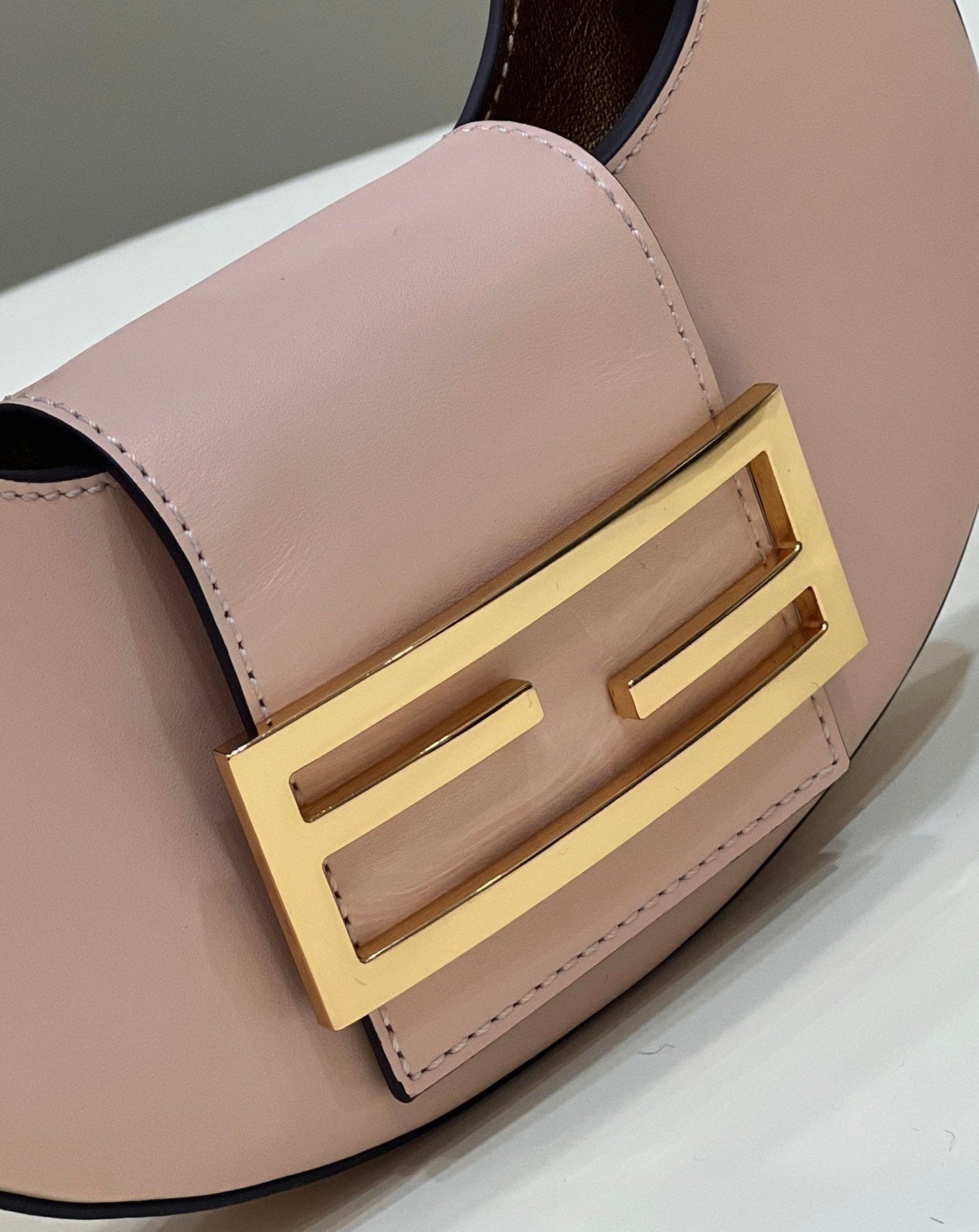 Top QualityTop Quality Cookie Pale Pink For Women, Women’s Handbags, Shoulder Bags 7in/19cm Pink FF 8BS065AAIWF14N1