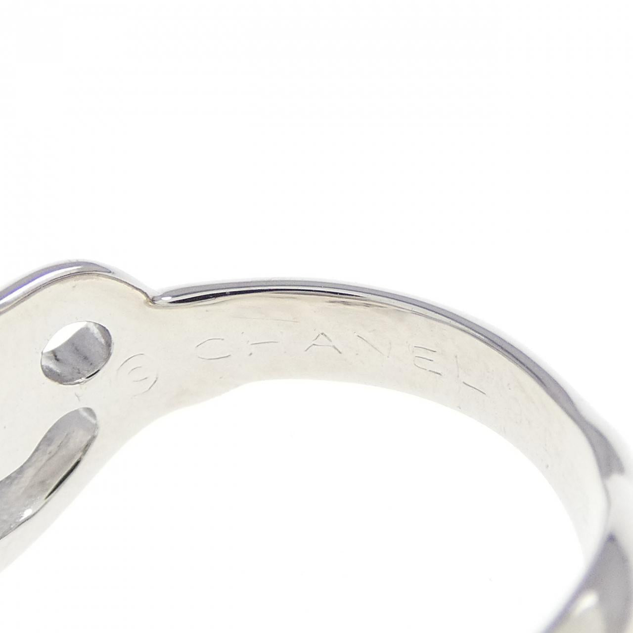 Chanel Camelia 750 White Gold Diamond Ring Size 7