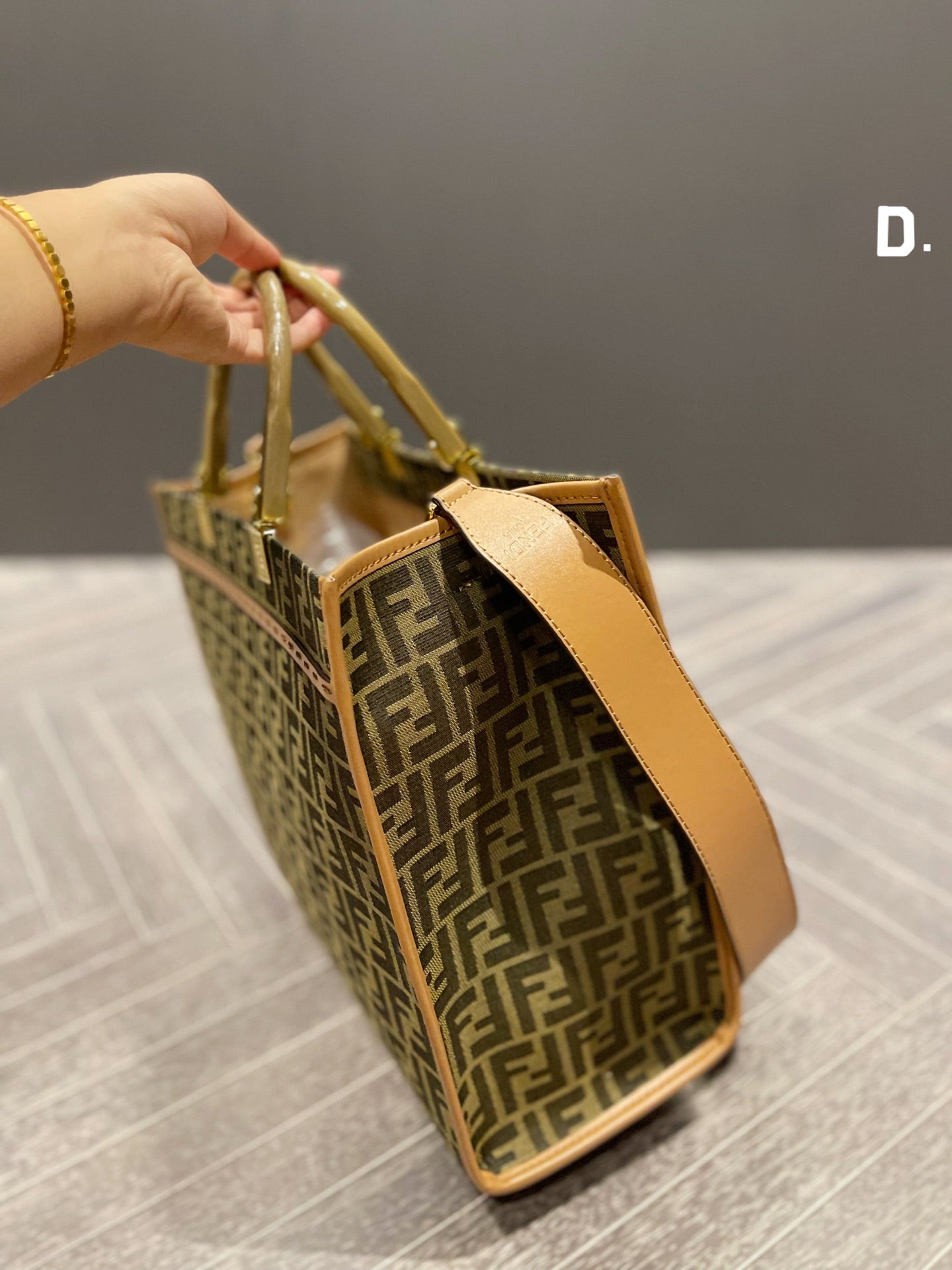 EN - New 1:1 rep Lux Bags FEI 273