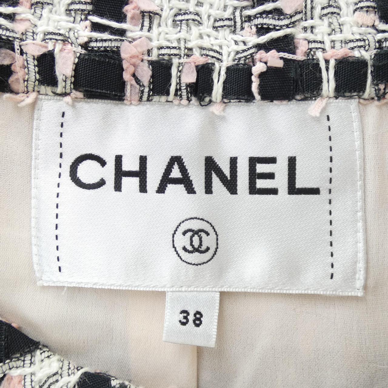 Chanel P63285V48680 Jacket
