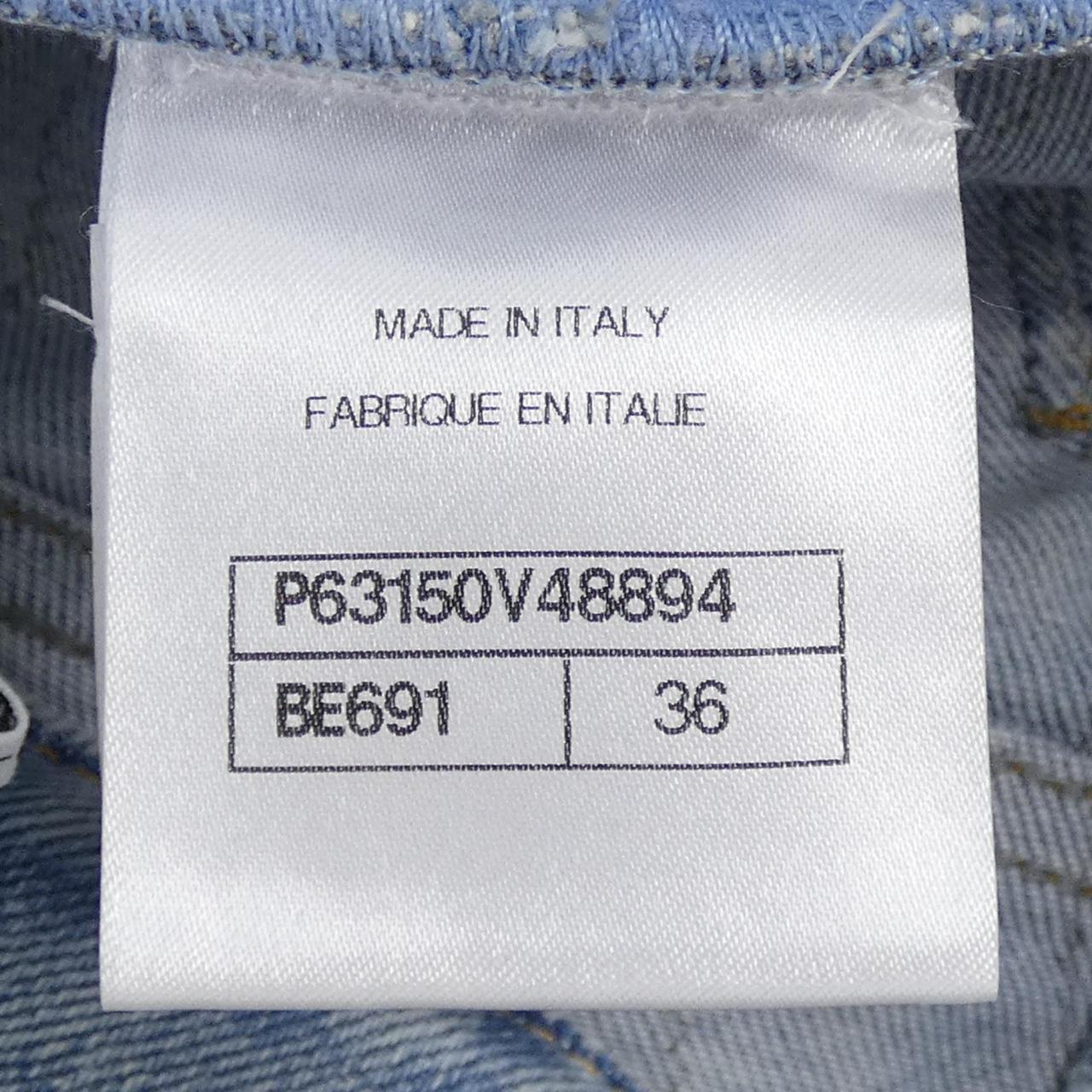 Chanel P63150V48894 Jeans