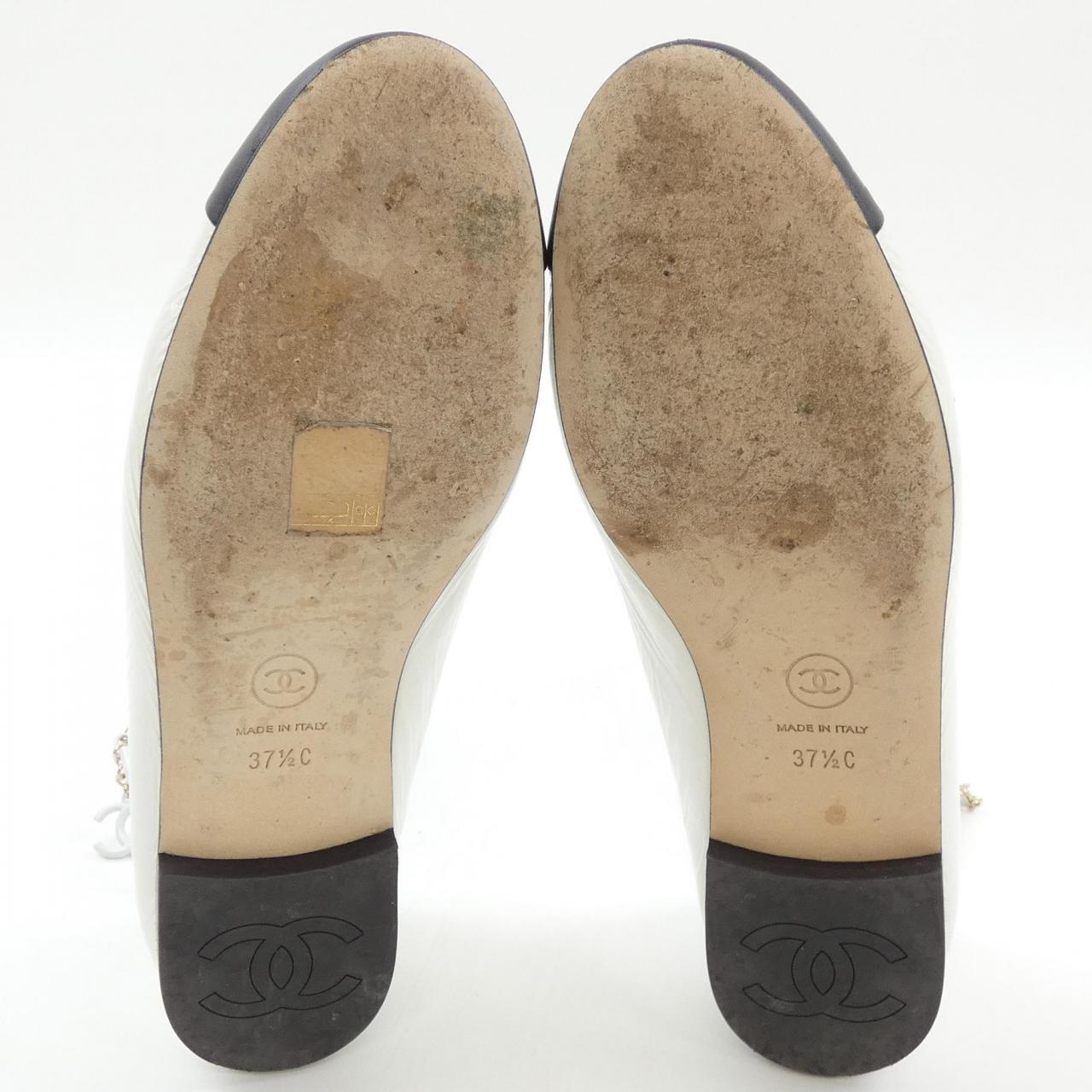 Chanel G38986X56397 Shiny Lambskin Flat Shoes