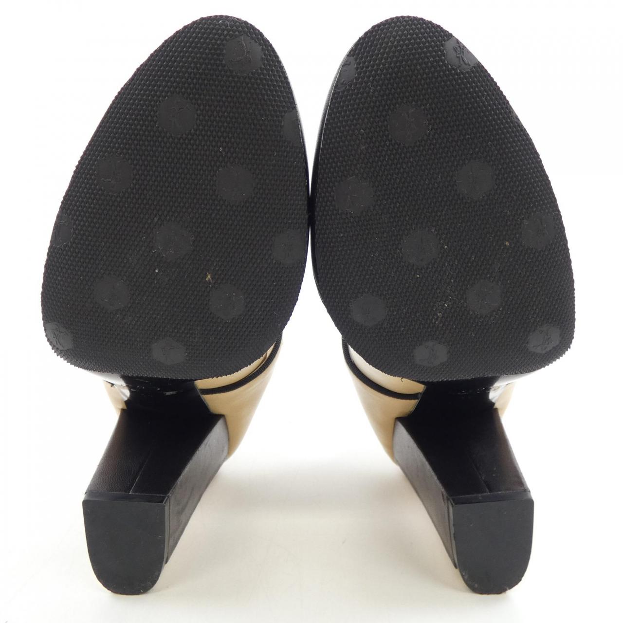 Chanel Pumps