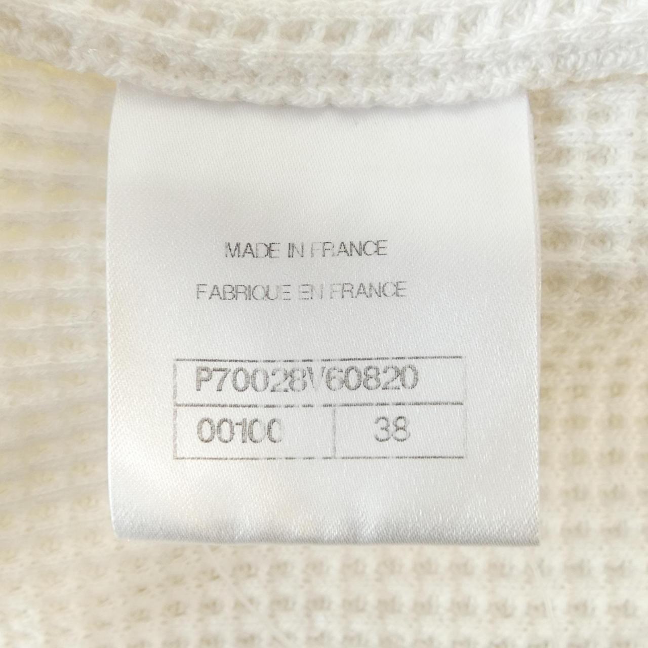 Chanel P70028V60820 21C Collarless Jacket