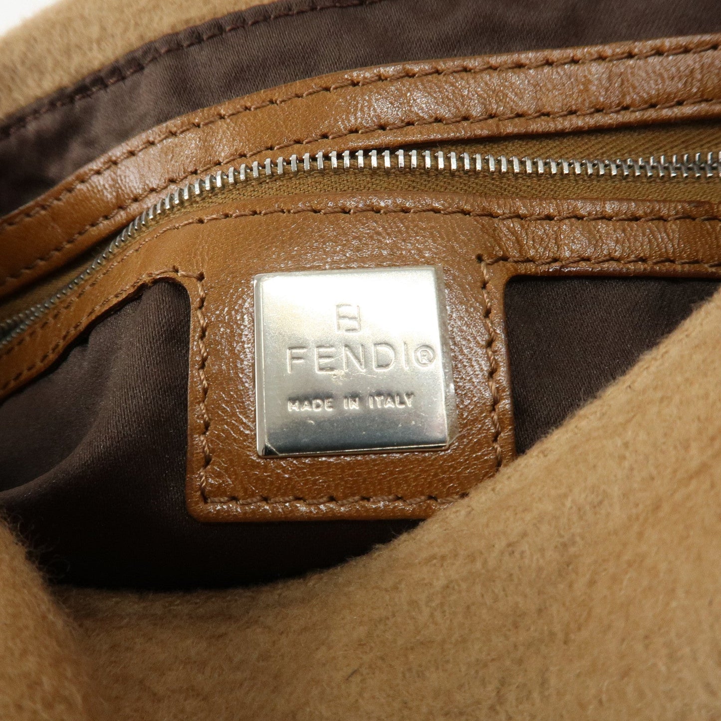 FENDI Mamma Baguette Cashmere Leather Shoulder Bag 26325 d
