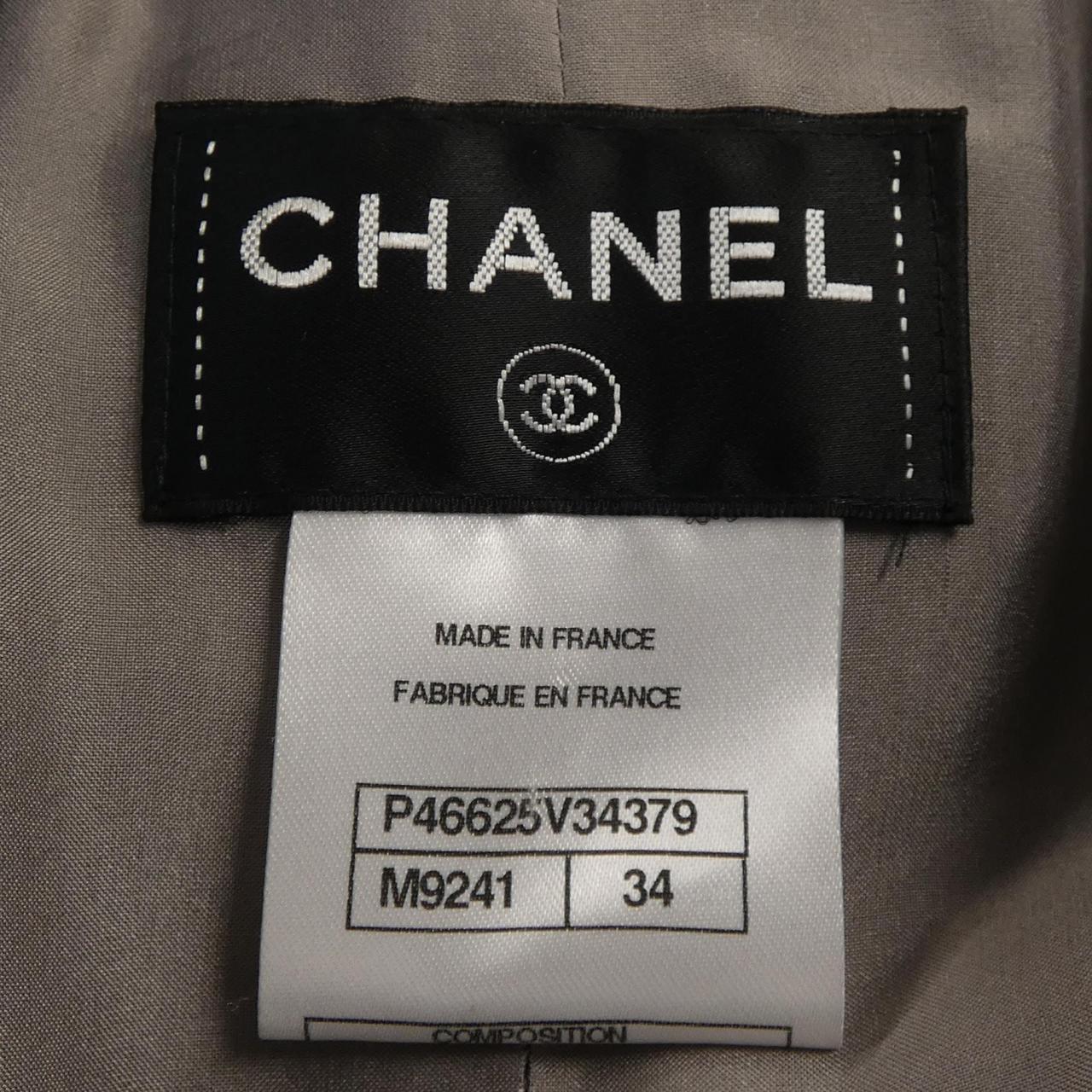 Chanel P46625V34379 Coat