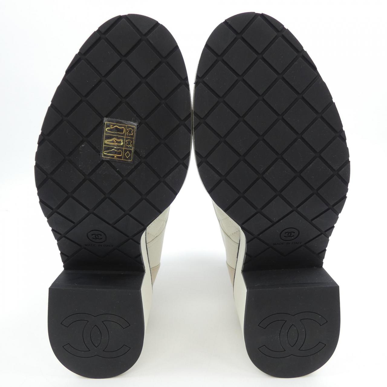 Chanel G38514Y55583 Pearl Calfskin Calfskin Patent Calfskin Boots
