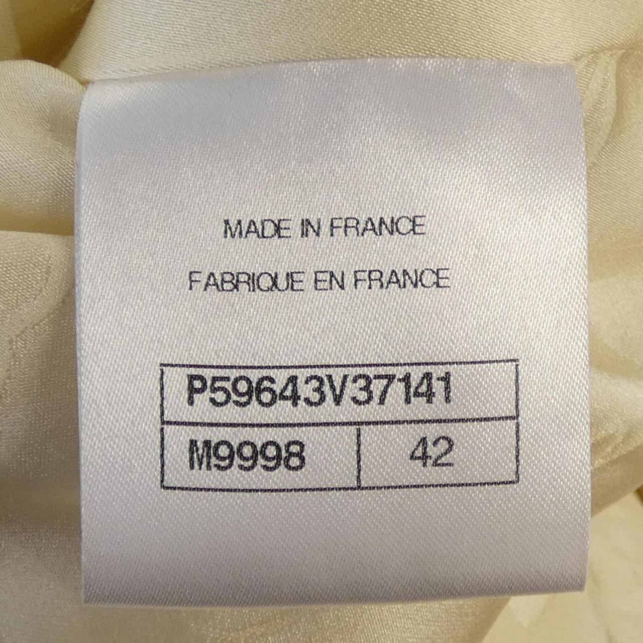 Chanel P59643V37141 Collarless Jacket