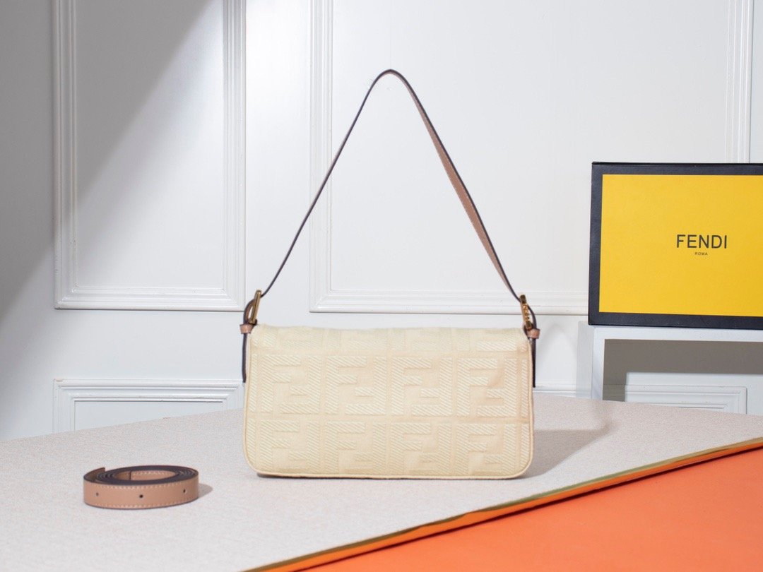 EN - New 1:1 rep Bags FEI 080