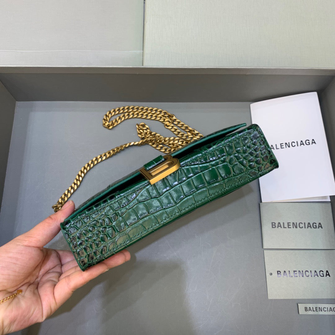 Top Quality Hourglass Wallet On Chain in Dark Green, For Women, Bags 7.6in/19cm 6560501LRGM3011