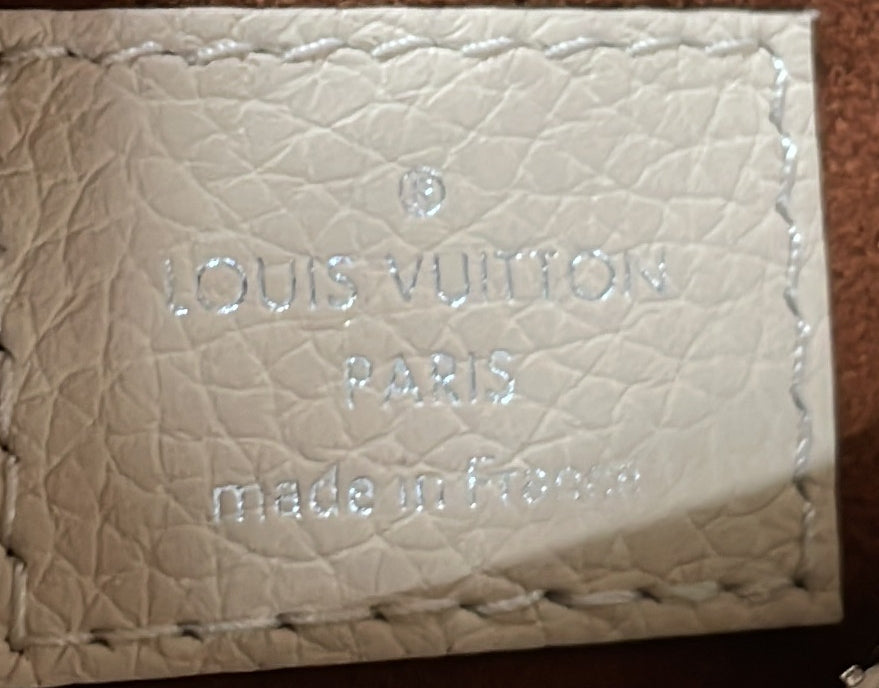 Louis Vuitton Why Knot Shoulder Bag Mahina Leather PM