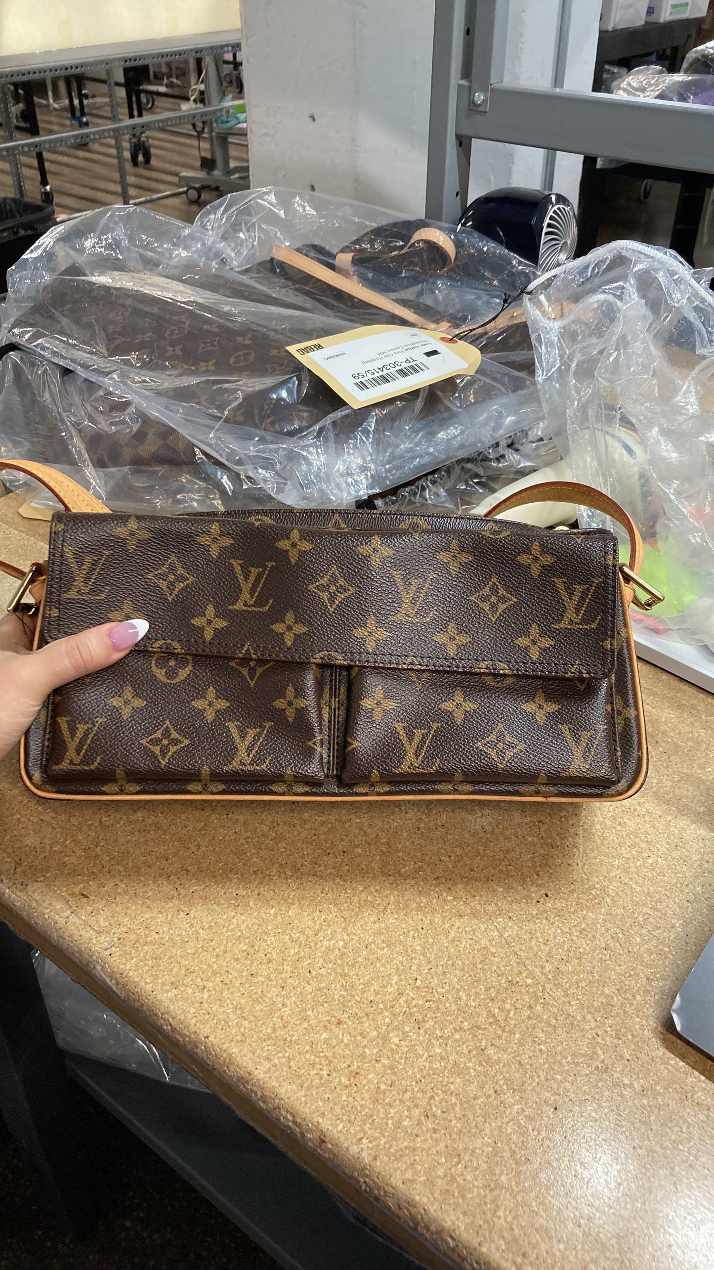 Louis Vuitton Viva Cite Handbag Monogram Canvas MM