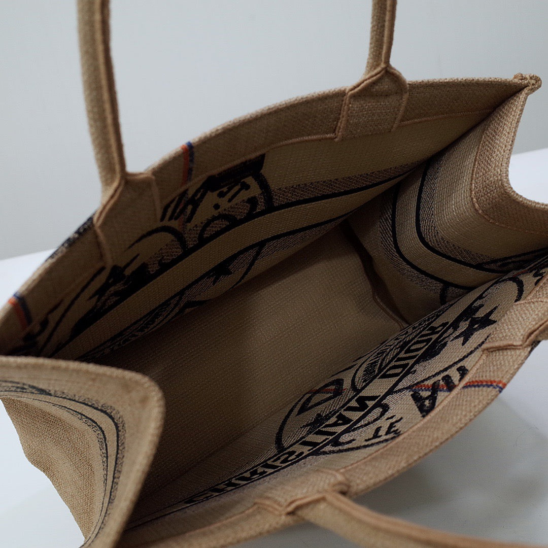 Top Quality MeTop Qualityum Book Tote Beige, For Women, Womens Handbags 14in/36cm CD M1296ZRUW_M918