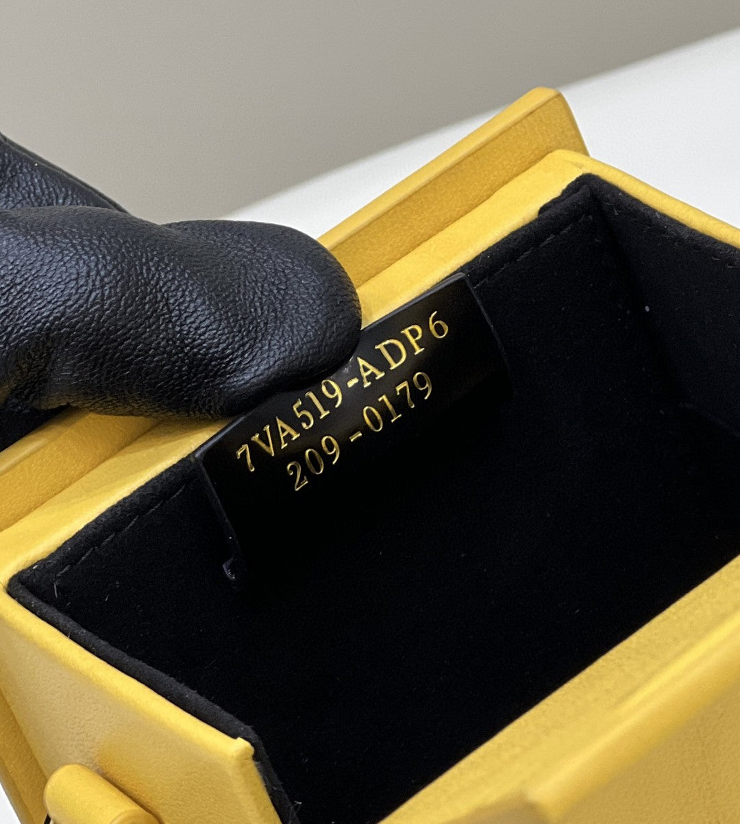 Top QualityTop Quality Vertical Box Yellow RM 6,400 Bag For Woman 17cm/6.5in 7VA519ADP6F1CIA
