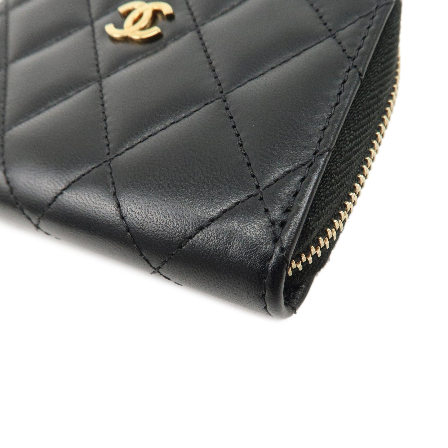 CHANEL Matelasse Caviar Skin Classic Zippy Coin Case AP0216 d