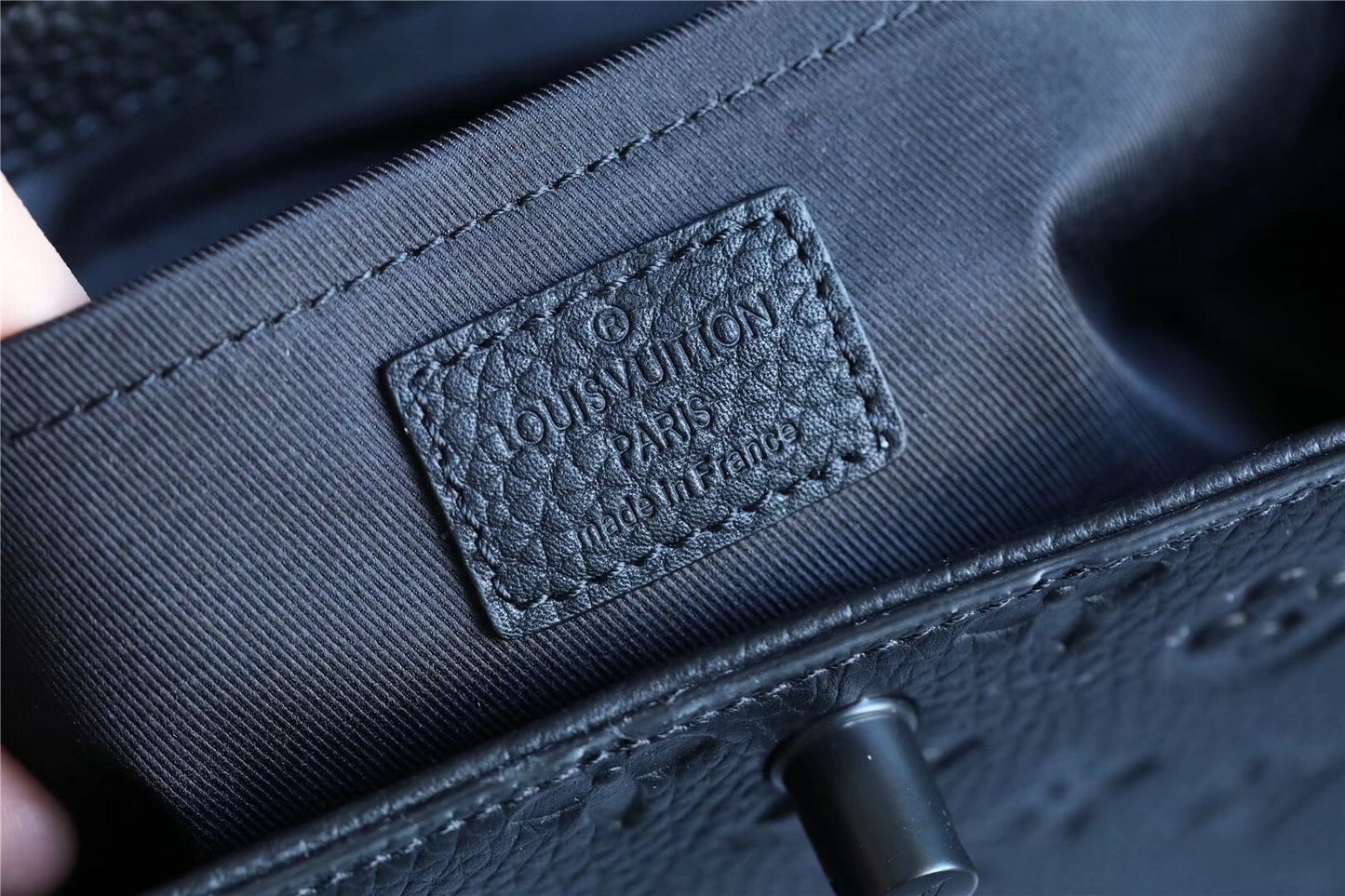 Top Quality Mini Soft Trunk Box Taurillon Black For Men, Bags, Shoulder And Crossbody Bags 9.1in/23cm Top Quality M61117