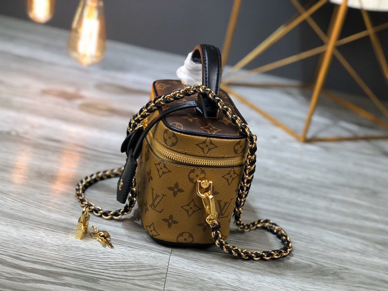 Louis Vuitton Luxury Bags 1844