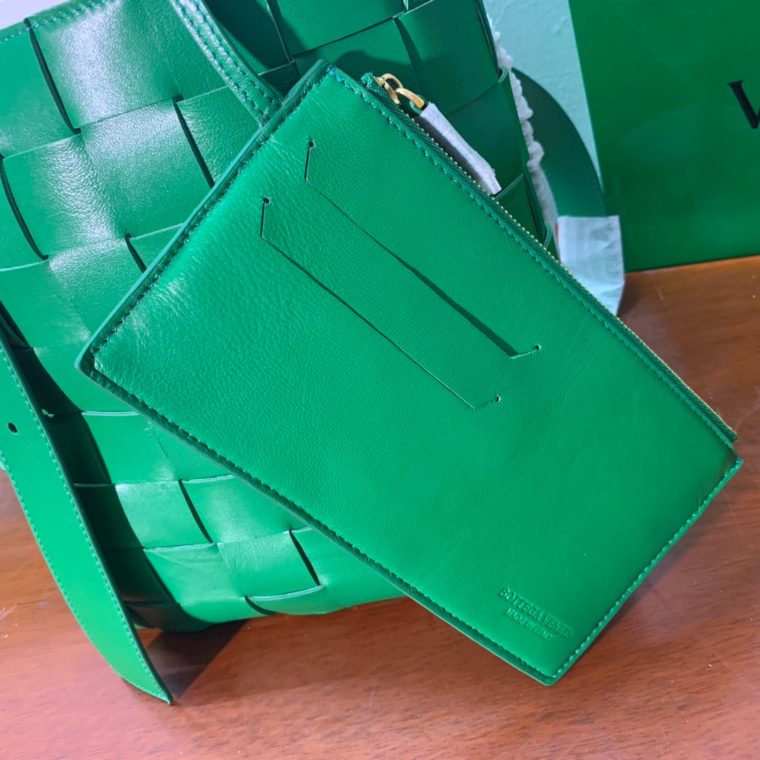 Top Quality Shoulder Bag Nappa Green, For Women, Women’s Bags 12.9in/33cm