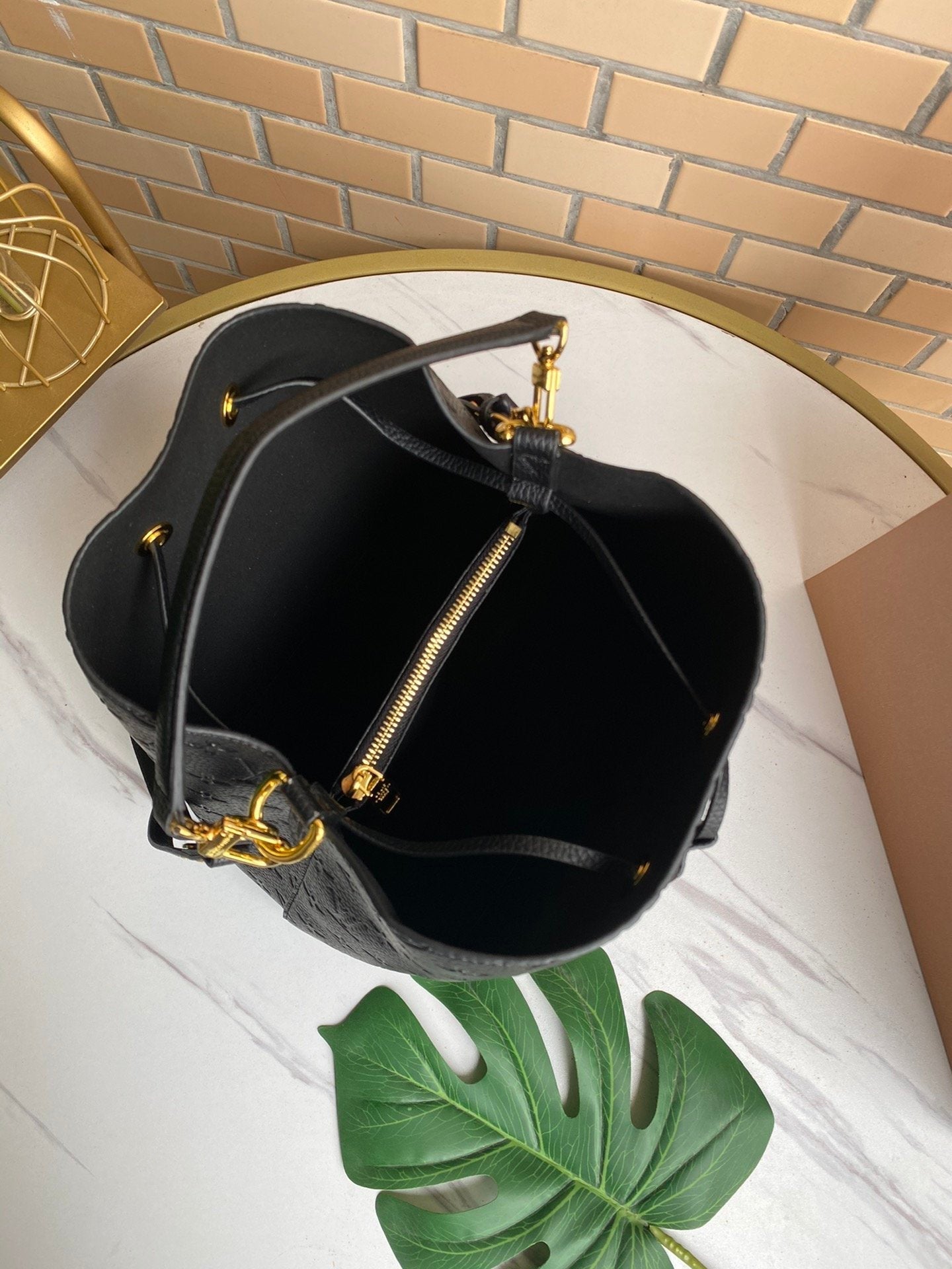 Top Quality NeoNoe MM Bucket Bag Monogram Empreinte Black For Women, Womens Handbags, Shoulder Bags 10.2in/26cm Top Quality M45256